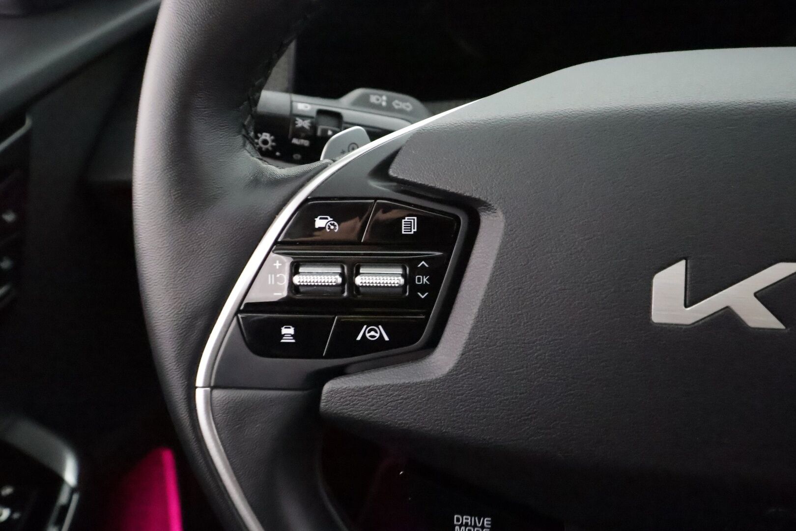 Kia EV6 2022 RWD 58 kWh 170 hv - | ACC | ILP | Koukku | Muistipenkki | Meridian Surround | 360-Kamera | Ilmastoidut Nahat | HUD | Widescreen | Apple&Android | 