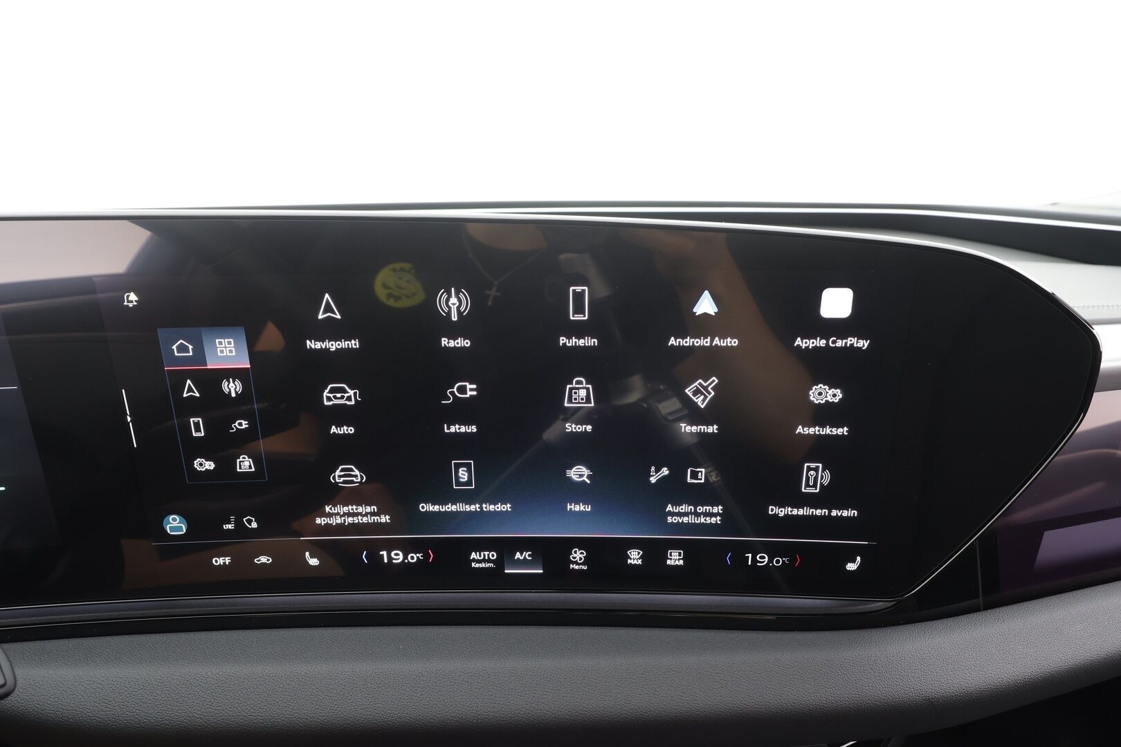 AUDI A6 e-tron 2025 Avant - | ACC | ILP | Koukku | Matrix-LED | 360-Kamera | Muistipenkki | Sporttipenkit | Keyless | Apple&Android | Merkkihuollettu | Kahdet Renkaat |
