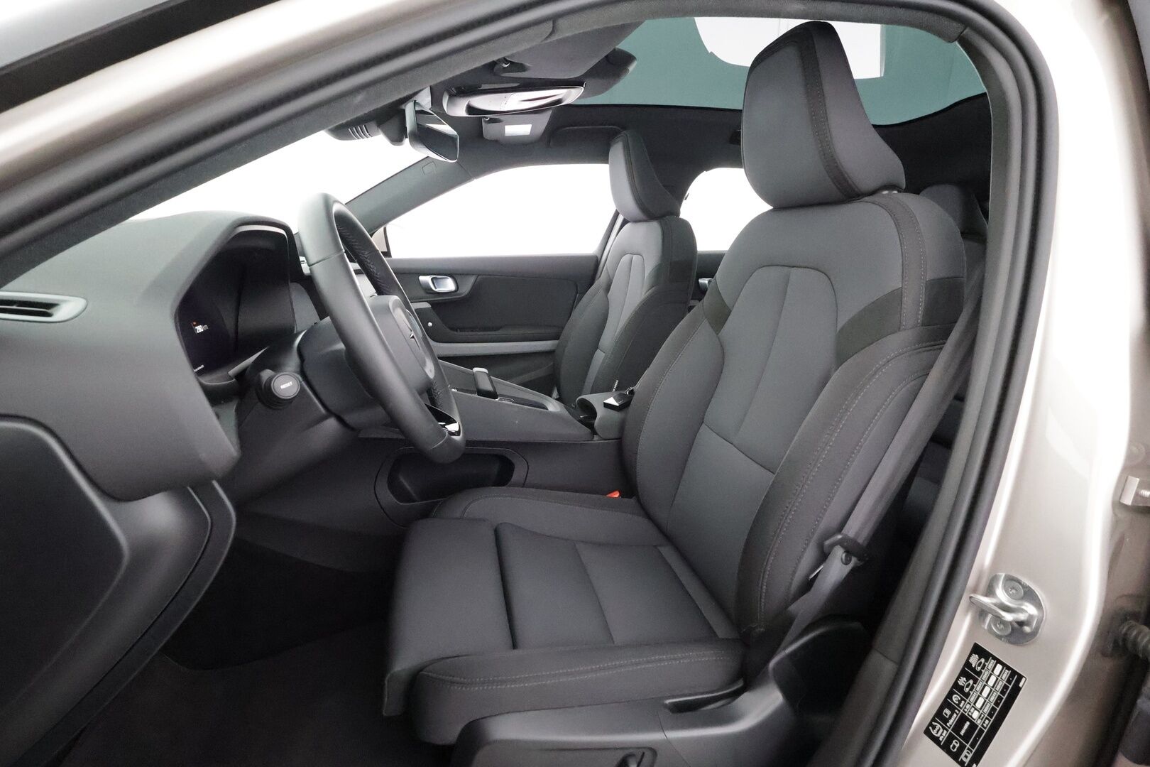 Polestar 2 2022 Long Range Single Motor, 170kW, 78kWh - | ACC | ILP | Koukku | H/K | LED | Lasikatto | Muistipenkki | 360-Kamera | Sporttipenkit | Keyless | Apple&Android | Kahdet Renkaat | Koti & Kauppalaturi |