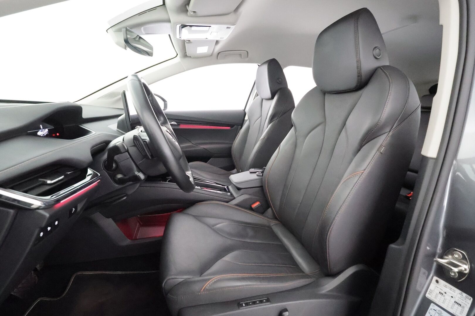 Skoda Enyaq 2022 80 iV - | ILP | Koukku | ACC | P.kamera | Matrix-LED | Muistipenkki | Digimittaristo | Navi | Kaistavahti | Keyless | 
