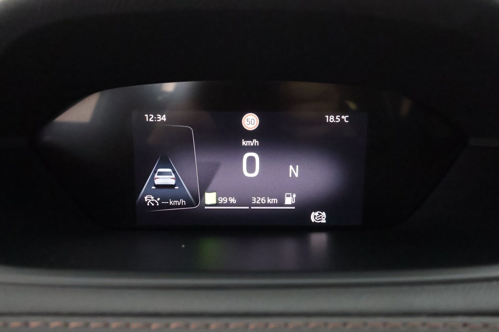 Skoda Enyaq 2022 80 iV - | ILP | Koukku | ACC | P.kamera | Matrix-LED | Muistipenkki | Digimittaristo | Navi | Kaistavahti | Keyless | 