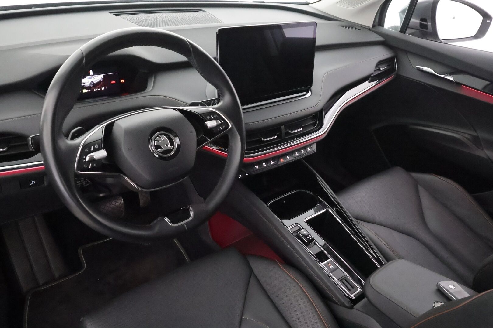 Skoda Enyaq 2022 80 iV - | ILP | Koukku | ACC | P.kamera | Matrix-LED | Muistipenkki | Digimittaristo | Navi | Kaistavahti | Keyless | 