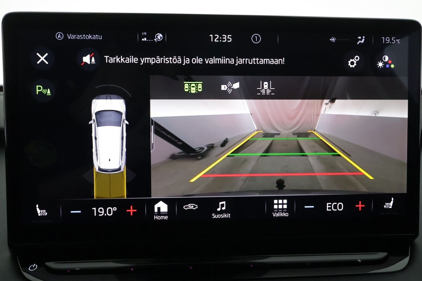 Skoda Enyaq 2022 80 iV - | ILP | Koukku | ACC | P.kamera | Matrix-LED | Muistipenkki | Digimittaristo | Navi | Kaistavahti | Keyless | 