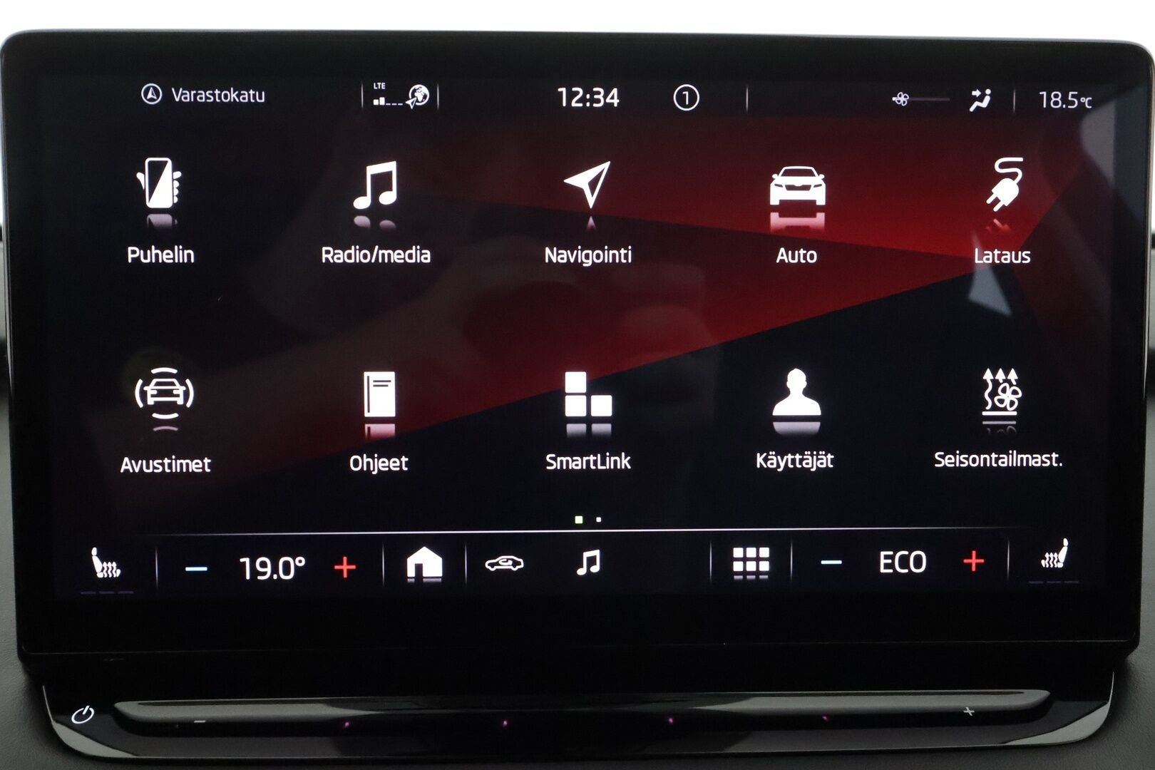 Skoda Enyaq 2022 80 iV - | ILP | Koukku | ACC | P.kamera | Matrix-LED | Muistipenkki | Digimittaristo | Navi | Kaistavahti | Keyless | 