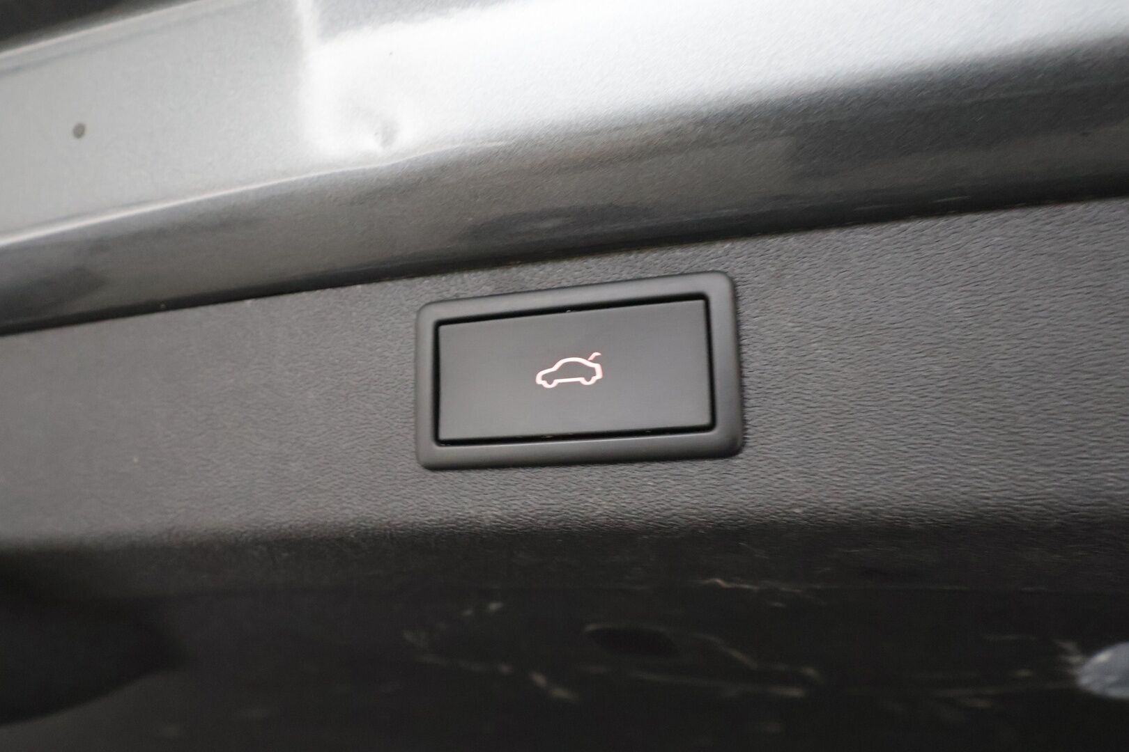 Skoda Enyaq 2022 80 iV - | ILP | Koukku | ACC | P.kamera | Matrix-LED | Muistipenkki | Digimittaristo | Navi | Kaistavahti | Keyless | 