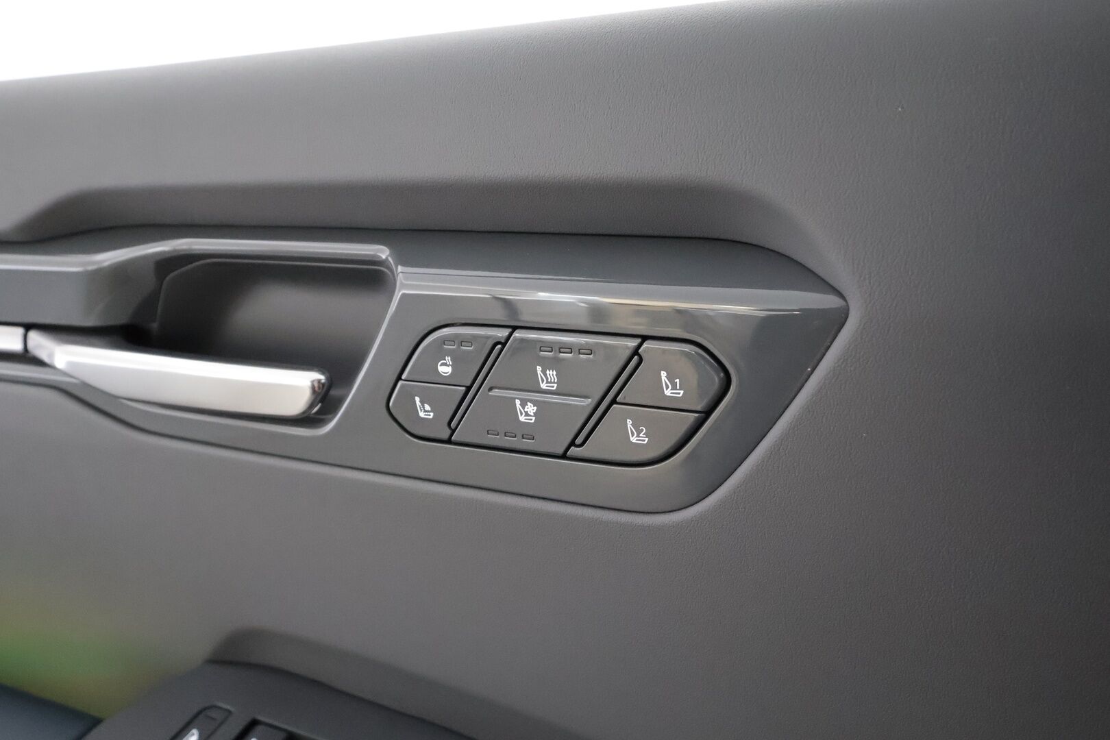 Kia EV9 2024 GT-Line AWD 99,8kWh 384hv 6P - | ACC | ILP | Koukku | Ilm. relax istuimet edessä ja keskirivillä | HUD | 360° | Meridian | Panorama | Kulj. hieronta | Matrix | Muistipenkki | HDA | BSM |  