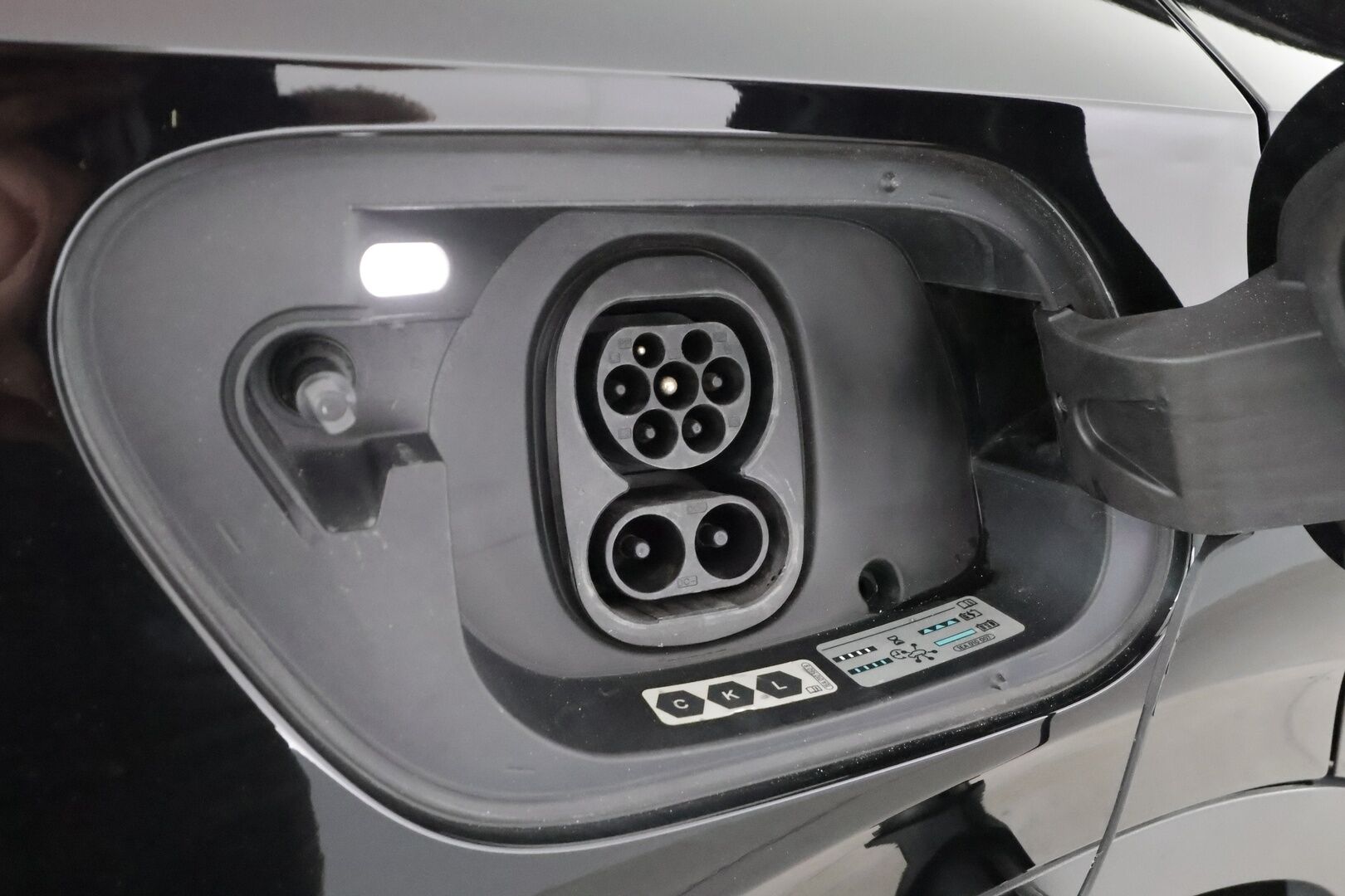 Volkswagen ID.5 2022 GTX 4MOTION Business, akku 77 kWh - | Koukku | ILP | ACC | Matrix-LED | P.Kamera | Navi | Kaistavahti | Keyless | Digimitaristo | Merkkihuollot | Kahdet renkaat |
