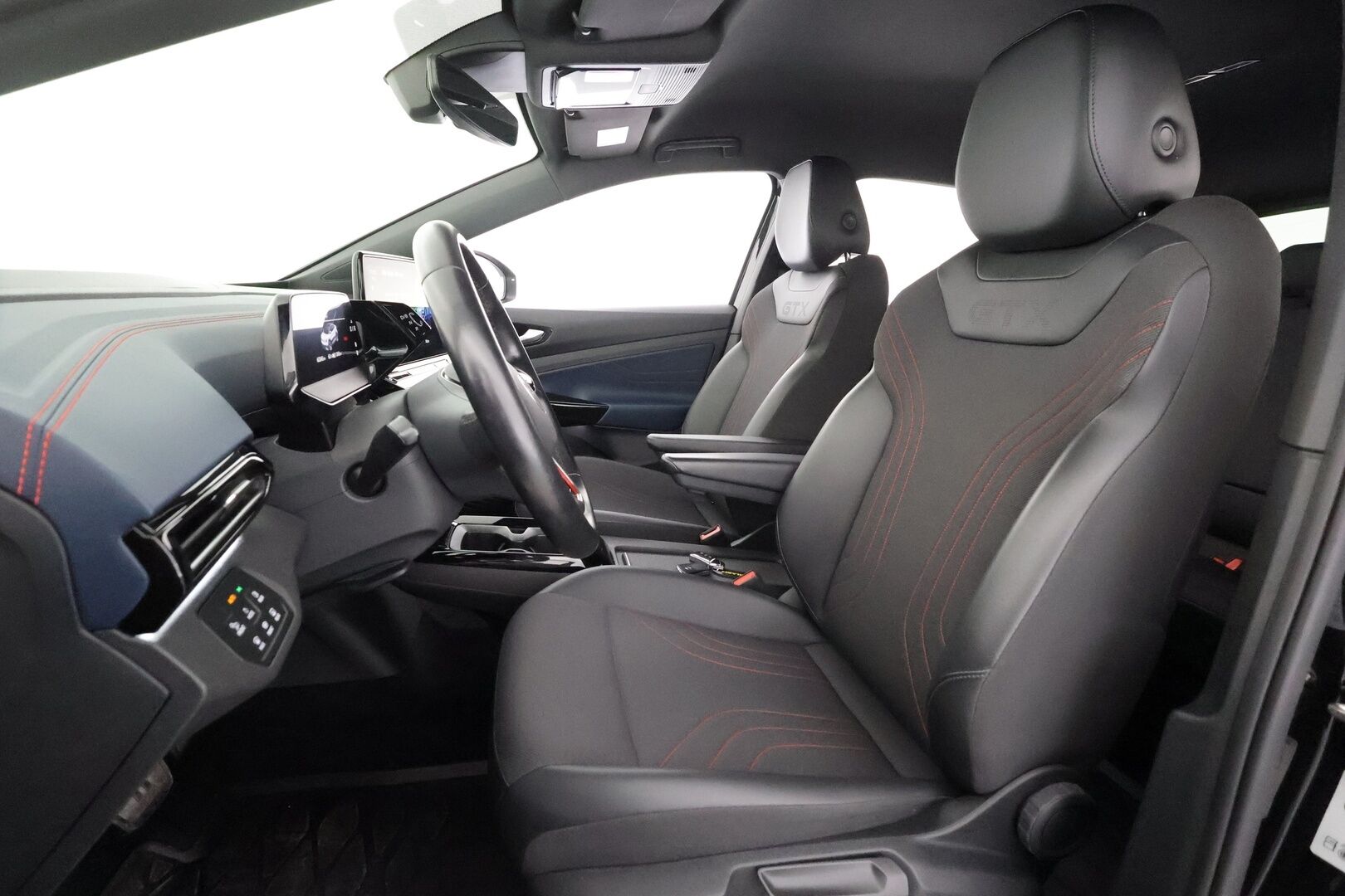 Volkswagen ID.5 2022 GTX 4MOTION Business, akku 77 kWh - | Koukku | ILP | ACC | Matrix-LED | P.Kamera | Navi | Kaistavahti | Keyless | Digimitaristo | Merkkihuollot | Kahdet renkaat |