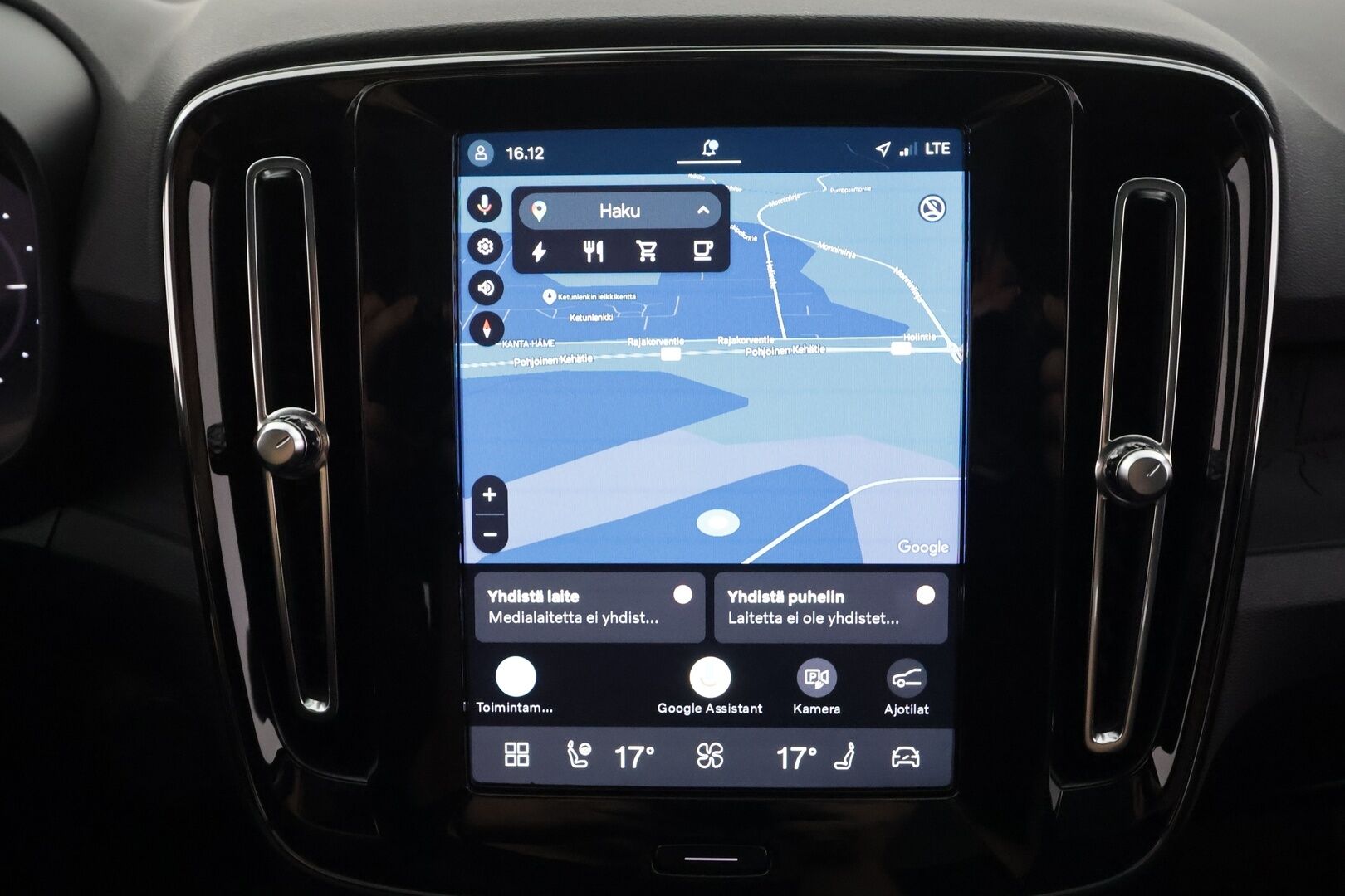 Volvo C40 2023 Recharge Twin Plus - Merkkihuollettu | Lasikatto | ILP | ACC | LED | P.Kamera | Sporttipenkit | Navi | Kaistavahti | Katveavustin | Keyless | Digimittaristo | HP Audio