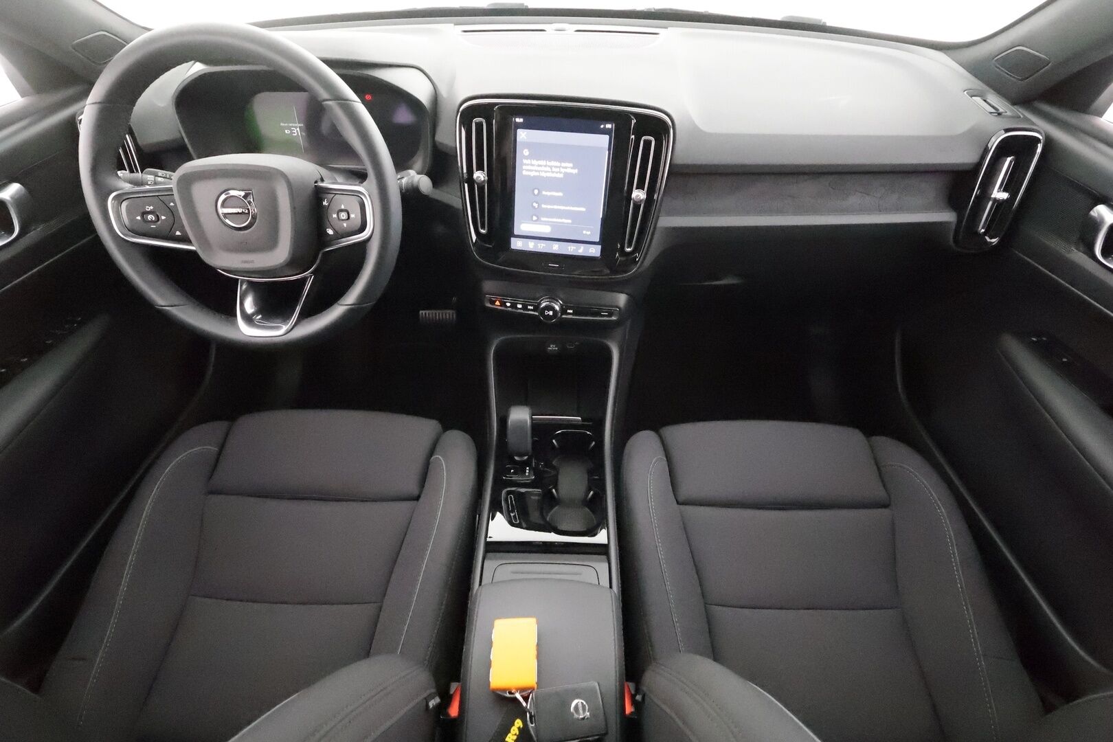 Volvo C40 2023 Recharge Twin Plus - Merkkihuollettu | Lasikatto | ILP | ACC | LED | P.Kamera | Sporttipenkit | Navi | Kaistavahti | Katveavustin | Keyless | Digimittaristo | HP Audio