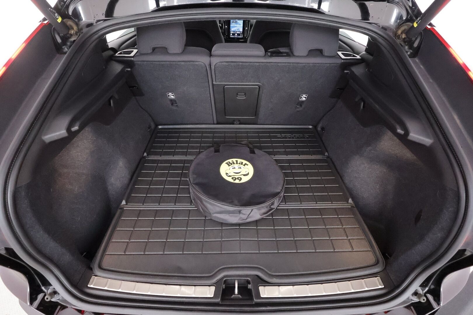 Volvo C40 2023 Recharge Twin Plus - Merkkihuollettu | Lasikatto | ILP | ACC | LED | P.Kamera | Sporttipenkit | Navi | Kaistavahti | Katveavustin | Keyless | Digimittaristo | HP Audio