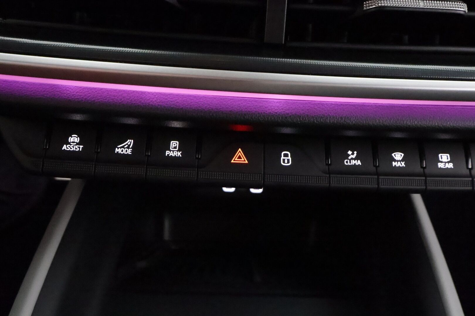 Skoda Elroq 2025 85 Style - | ACC | ILP | Matrix-LED | Canton | Hierovat Muistipenkit | 360-Kamera | Puolinahat | Ratinlämmitys | Keyless | Apple&Android | Merkkihuollettu |