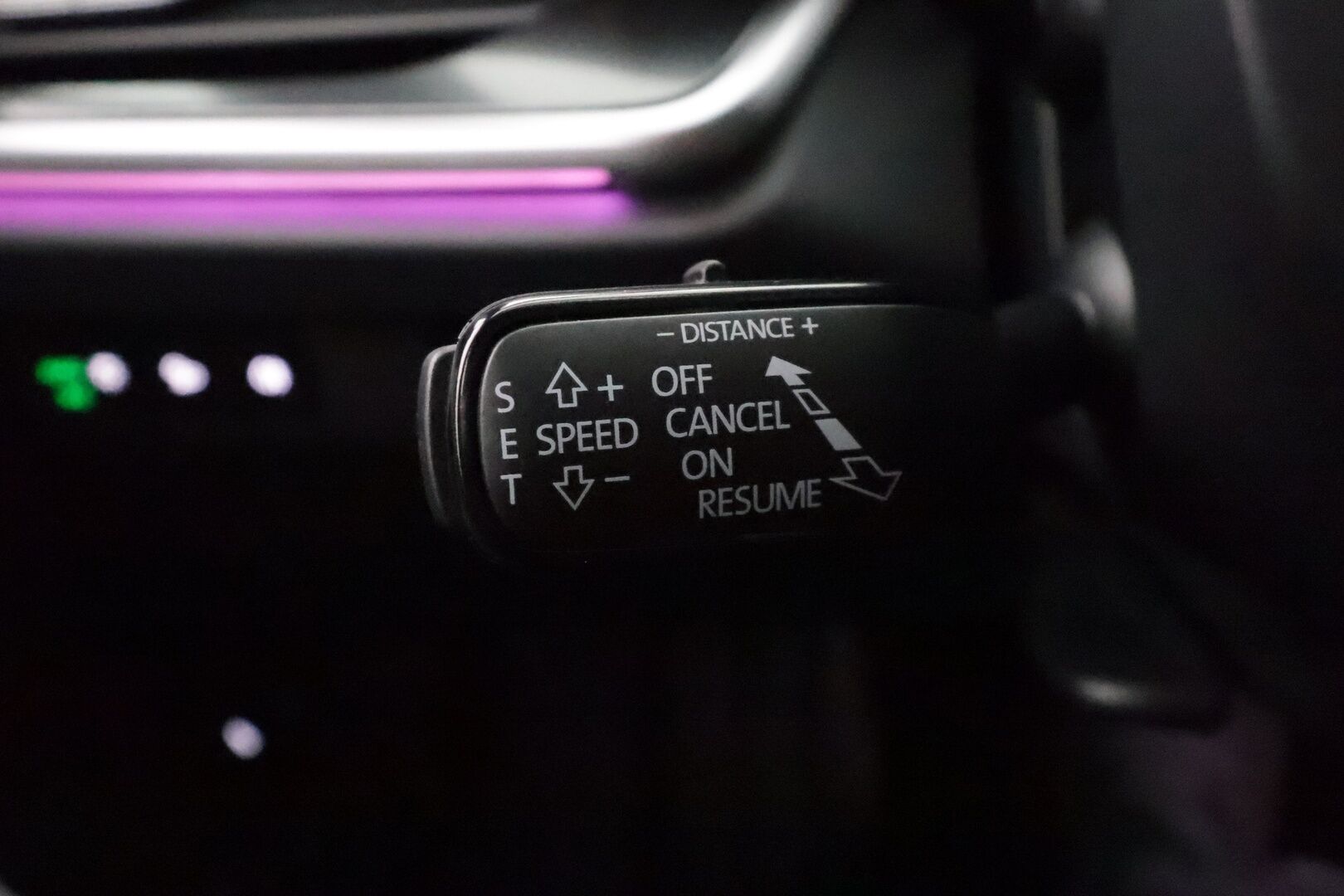Skoda Elroq 2025 85 Style - | ACC | ILP | Matrix-LED | Canton | Hierovat Muistipenkit | 360-Kamera | Puolinahat | Ratinlämmitys | Keyless | Apple&Android | Merkkihuollettu |