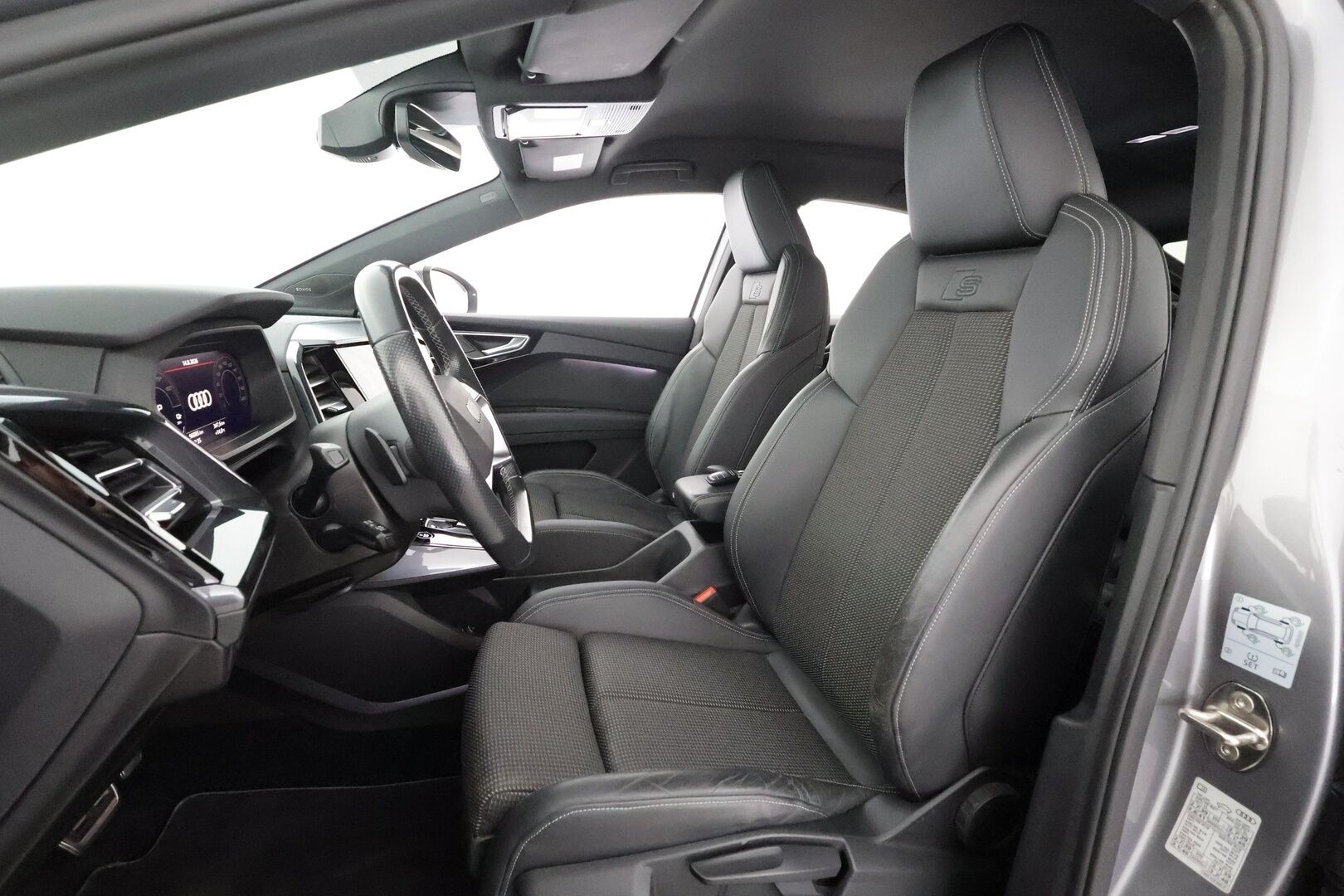 Audi Q4 e-tron 2022 50 e-tron quattro Sportback - | 2x S-Line | ACC | ILP | Koukku | SONOS | Matrix | Ambient light | Puolinahat | P.kamera | Sporttipenkit | Side Assist | Navi | Sähk. takaluukku |