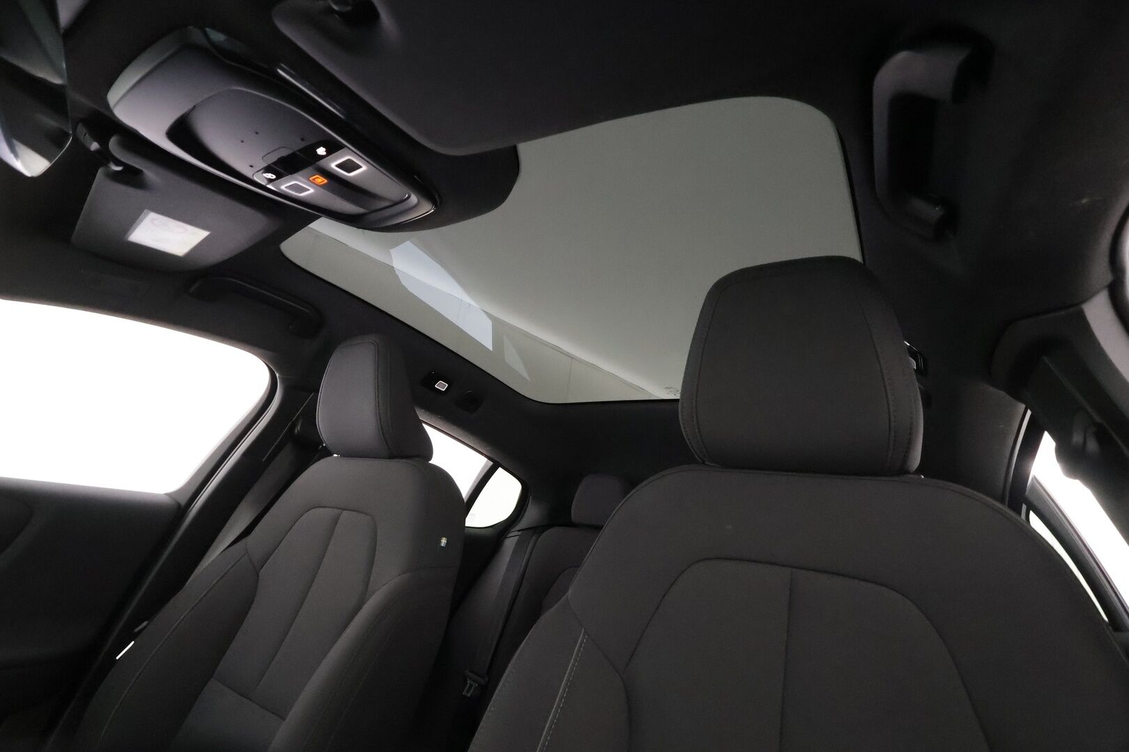 Volvo C40 2023 Recharge Single Plus aut - | ACC | ILP | Muistipenkki | Lasikatto | Sporttipenkit | P.kamera | Pilot Assist | BLIS | Keyless | LED | Sähk. takaluukku | Merkkihuollot | ALV | 