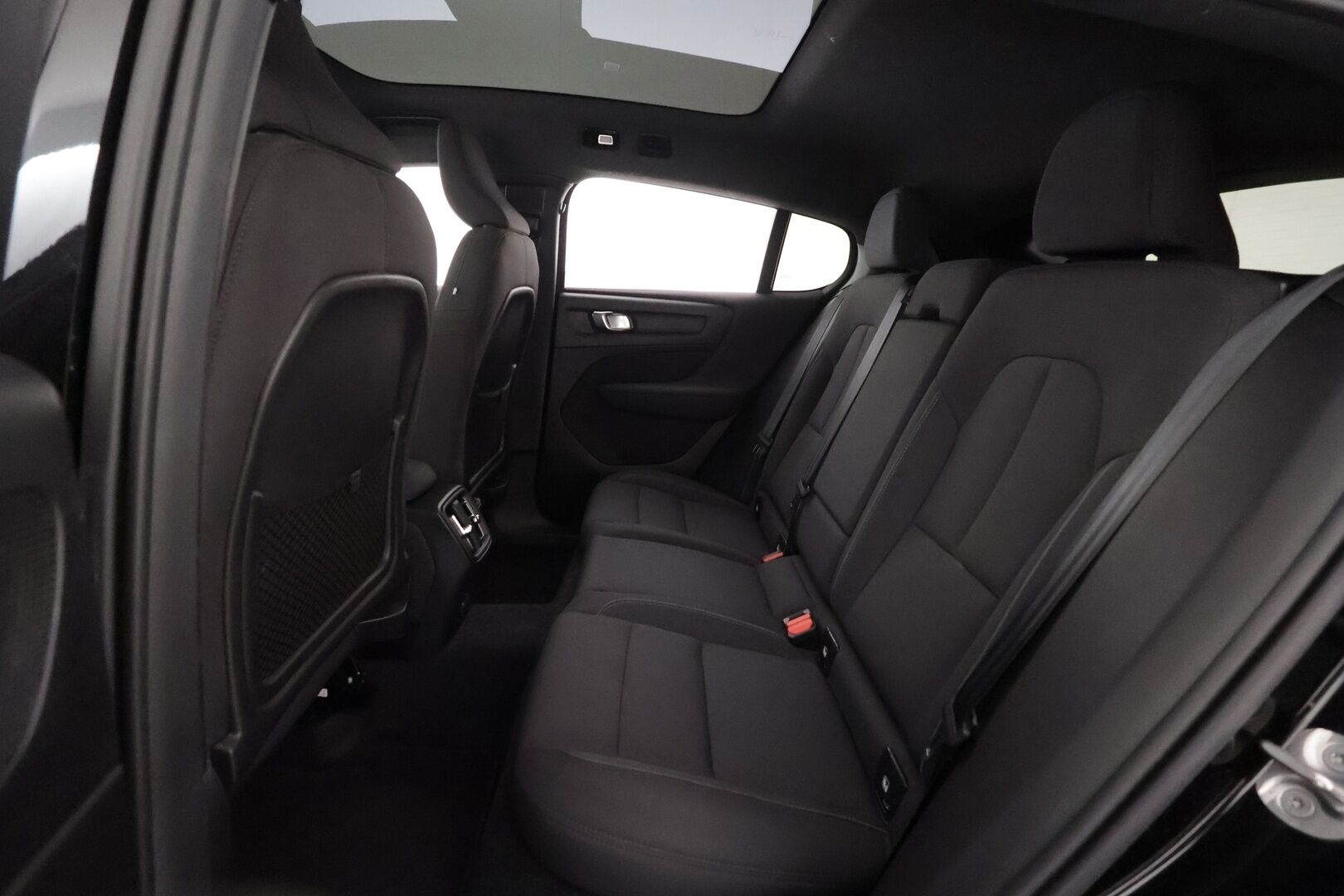 Volvo C40 2023 Recharge Single Plus aut - | ACC | ILP | Muistipenkki | Lasikatto | Sporttipenkit | P.kamera | Pilot Assist | BLIS | Keyless | LED | Sähk. takaluukku | Merkkihuollot | ALV | 