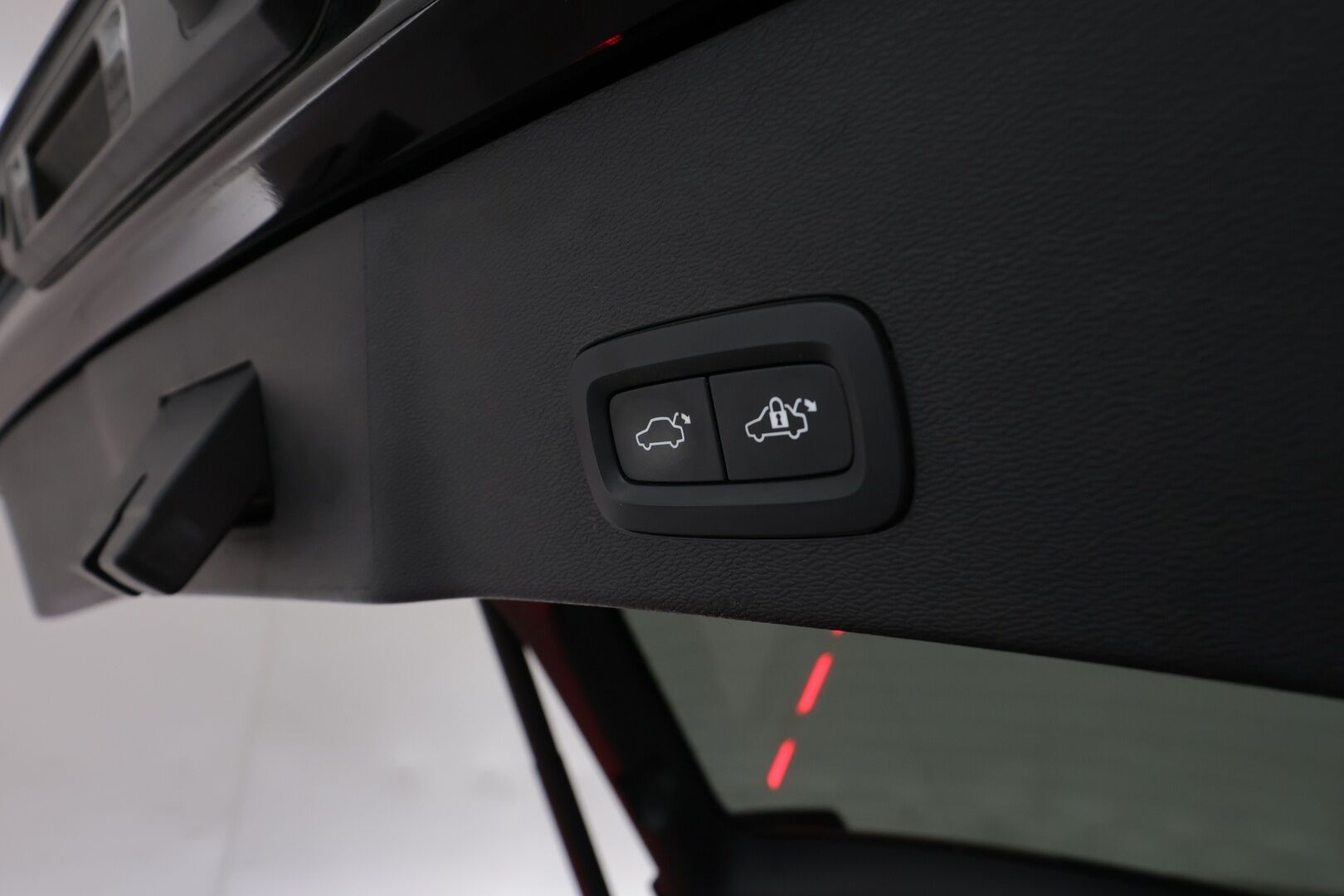 Volvo C40 2023 Recharge Single Plus aut - | ACC | ILP | Muistipenkki | Lasikatto | Sporttipenkit | P.kamera | Pilot Assist | BLIS | Keyless | LED | Sähk. takaluukku | Merkkihuollot | ALV | 