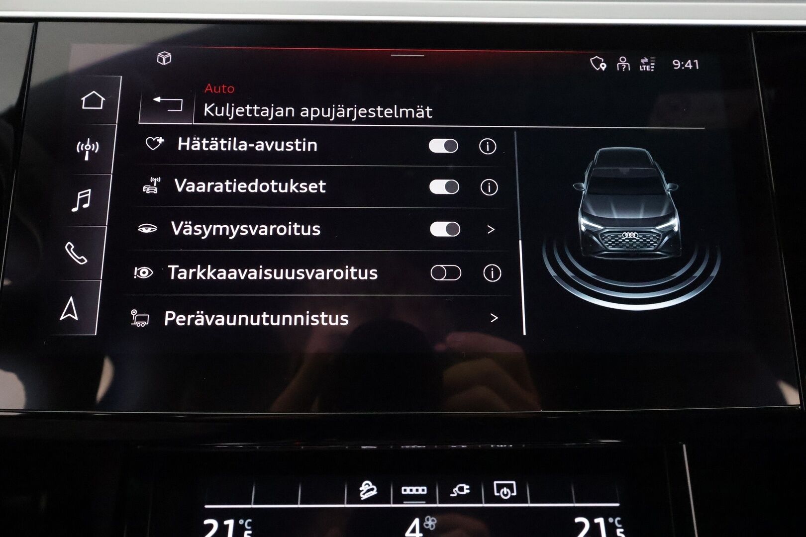 AUDI Q8 E-TRON 2024 50 e-tron quattro - | ACC | Koukku | S-line sisäpaketti | Muistipenkki | Sporttipenkit sähköllä | Matrix | Keyless | Nahka-alcantara | P.kamera | Lane Assist | 2x renkaat aluin | 