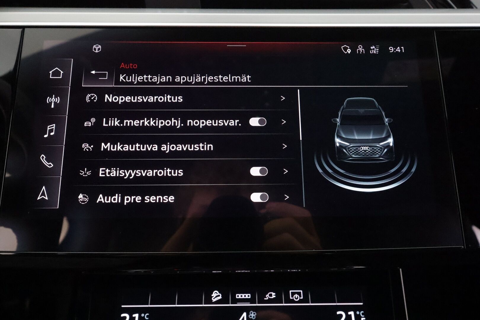 AUDI Q8 E-TRON 2024 50 e-tron quattro - | ACC | Koukku | S-line sisäpaketti | Muistipenkki | Sporttipenkit sähköllä | Matrix | Keyless | Nahka-alcantara | P.kamera | Lane Assist | 2x renkaat aluin | 