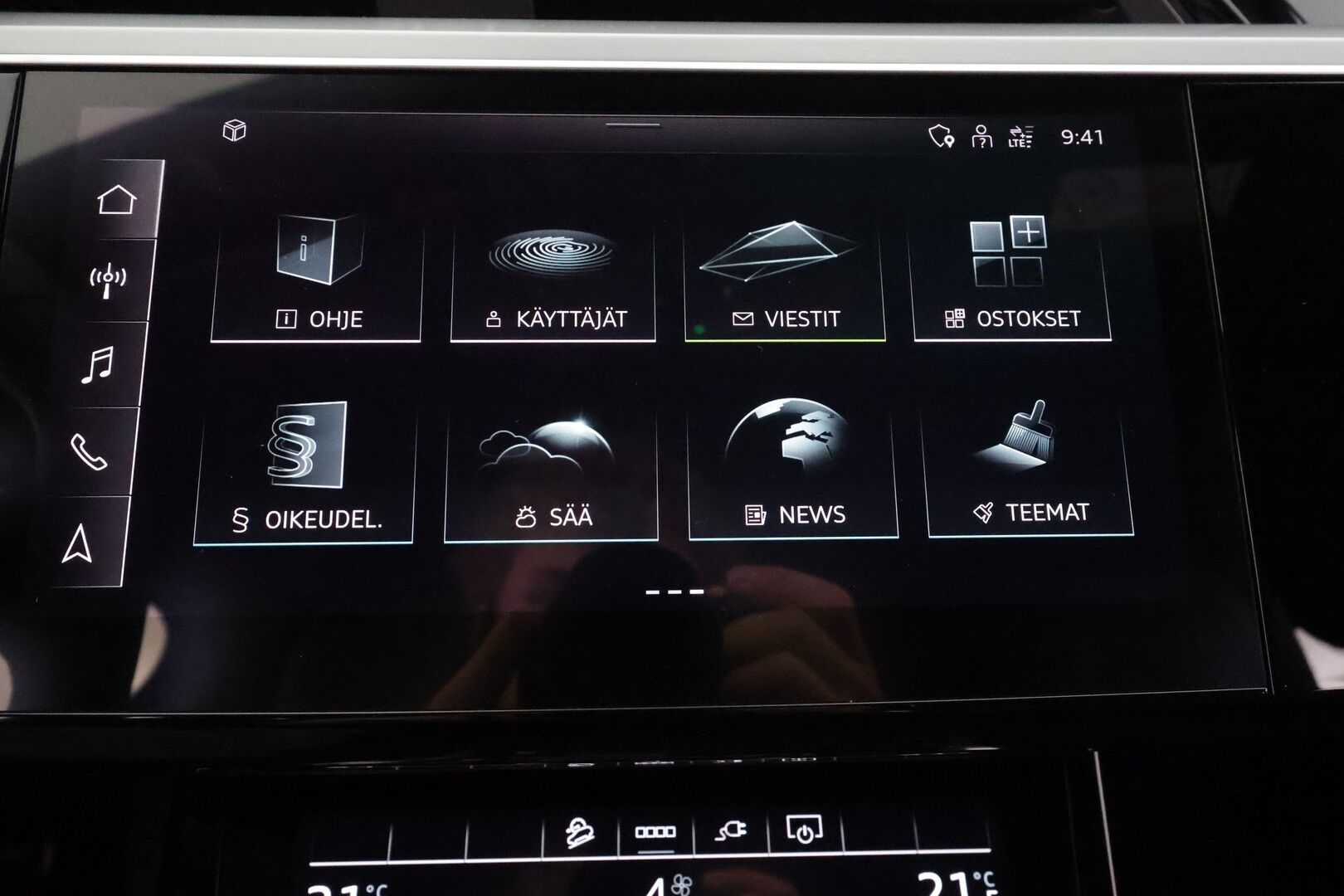 AUDI Q8 E-TRON 2024 50 e-tron quattro - | ACC | Koukku | S-line sisäpaketti | Muistipenkki | Sporttipenkit sähköllä | Matrix | Keyless | Nahka-alcantara | P.kamera | Lane Assist | 2x renkaat aluin | 