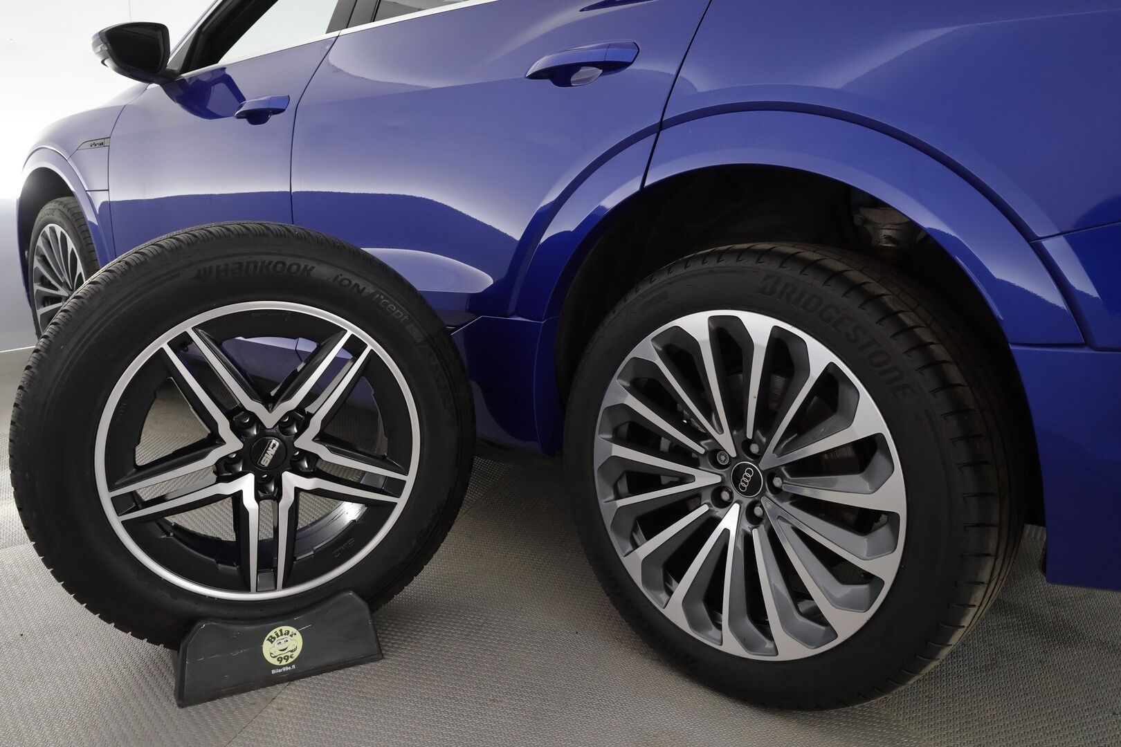 AUDI Q8 E-TRON 2024 50 e-tron quattro - | ACC | Koukku | S-line sisäpaketti | Muistipenkki | Sporttipenkit sähköllä | Matrix | Keyless | Nahka-alcantara | P.kamera | Lane Assist | 2x renkaat aluin | 