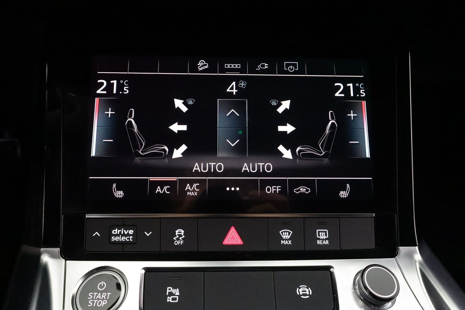 AUDI Q8 E-TRON 2024 50 e-tron quattro - | ACC | Koukku | S-line sisäpaketti | Muistipenkki | Sporttipenkit sähköllä | Matrix | Keyless | Nahka-alcantara | P.kamera | Lane Assist | 2x renkaat aluin | 