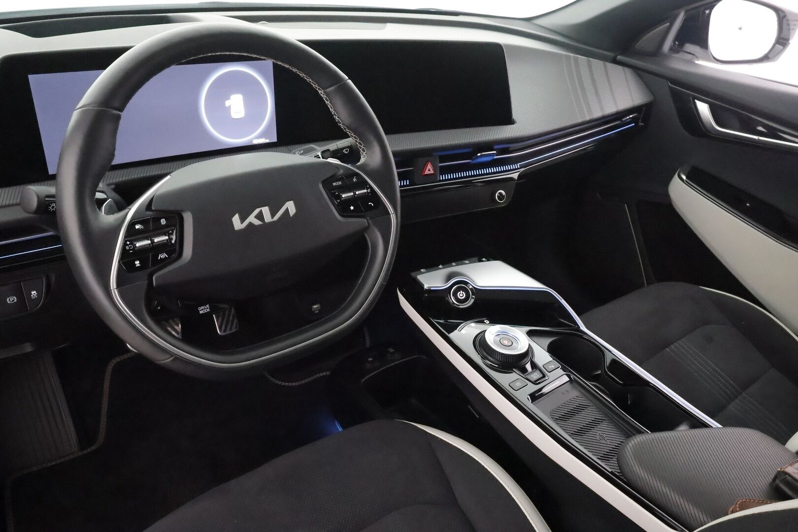 KIA EV6 2024 GT-Line AWD 77 kWh 325 hv - | ACC | ILP | Koukku | 360° | HUD | Meridian | Ilm. relax penkit | Muistipenkki | Kattoluukku | Nahka-alcantara | Ambient | HDA | BSM | 