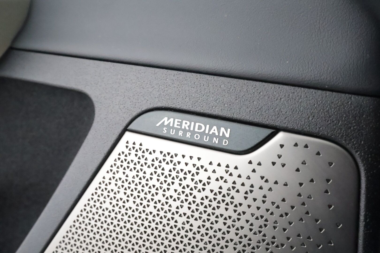 KIA EV6 2024 GT-Line AWD 77 kWh 325 hv - | ACC | ILP | Koukku | 360° | HUD | Meridian | Ilm. relax penkit | Muistipenkki | Kattoluukku | Nahka-alcantara | Ambient | HDA | BSM | 