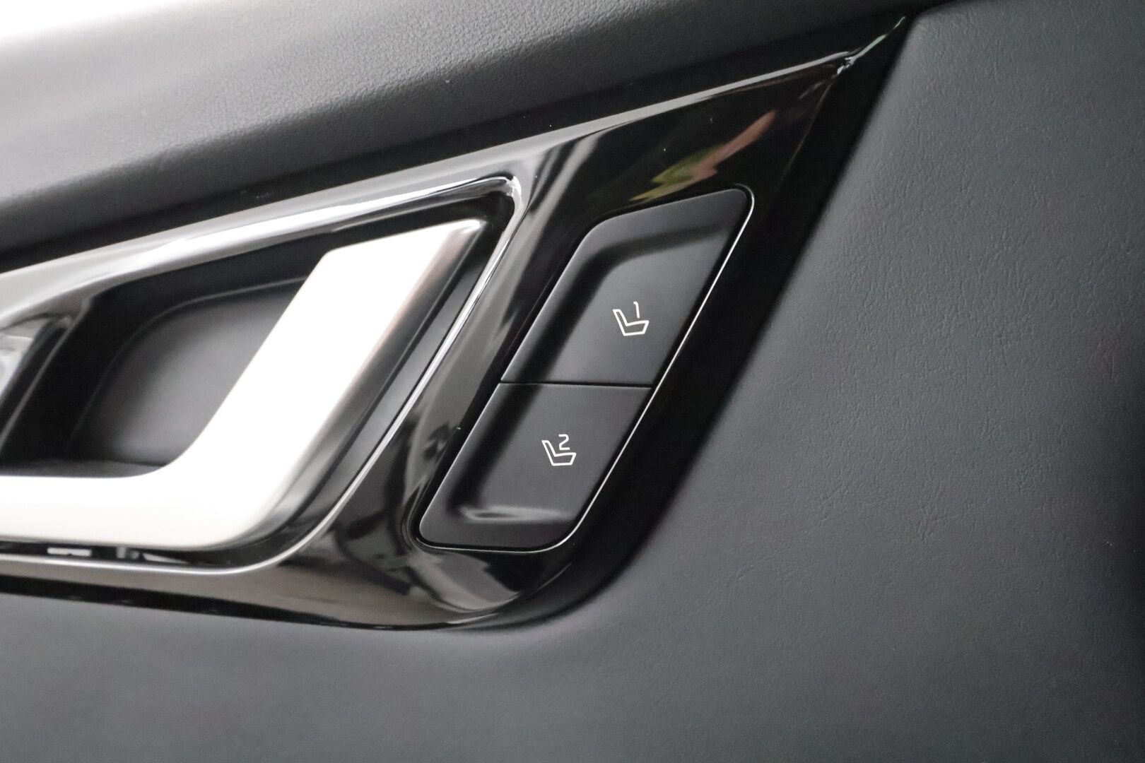 KIA EV6 2024 GT-Line AWD 77 kWh 325 hv - | ACC | ILP | Koukku | 360° | HUD | Meridian | Ilm. relax penkit | Muistipenkki | Kattoluukku | Nahka-alcantara | Ambient | HDA | BSM | 