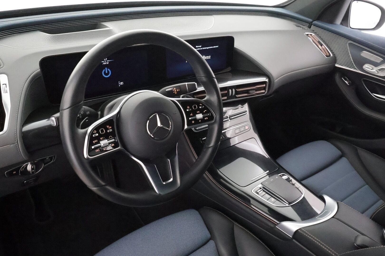 MERCEDES-BENZ EQC 2023 400 4Matic - | DTR+ | ILP | Koukku | Multibeam | Muistipenkit hieronnalla | Puolinahat | 360 | HUD | Keyless | Lane Assist | BSM | Sähk. ratti | Merkkihuollot | ALV | 
