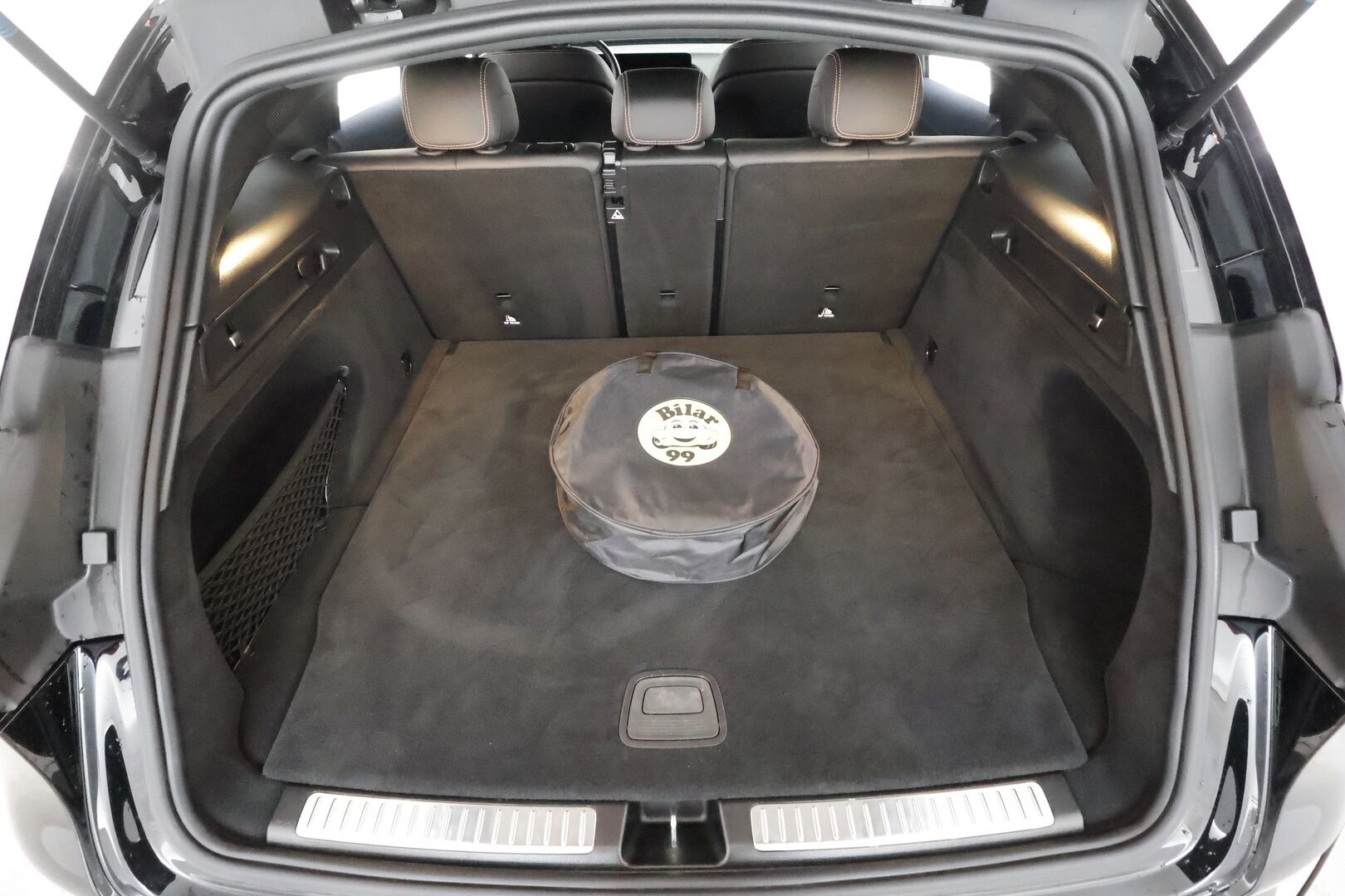 MERCEDES-BENZ EQC 2023 400 4Matic - | DTR+ | ILP | Koukku | Multibeam | Muistipenkit hieronnalla | Puolinahat | 360 | HUD | Keyless | Lane Assist | BSM | Sähk. ratti | Merkkihuollot | ALV | 