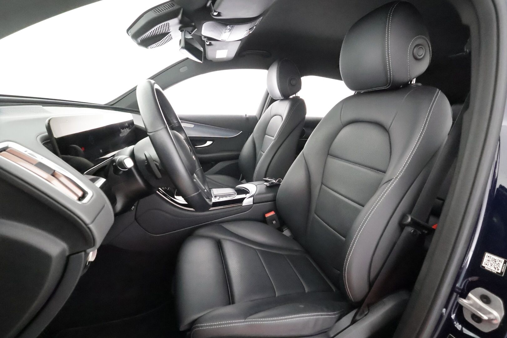 MERCEDES-BENZ EQC 2023 400 4Matic - | DTR+ | ILP | HUD | 360° | Sporttinahat hieronnalla | Multibeam LED | Lane Assist | Apple & Android | Widescreen | Sähk. takaluukku | Merkkihuollot |
