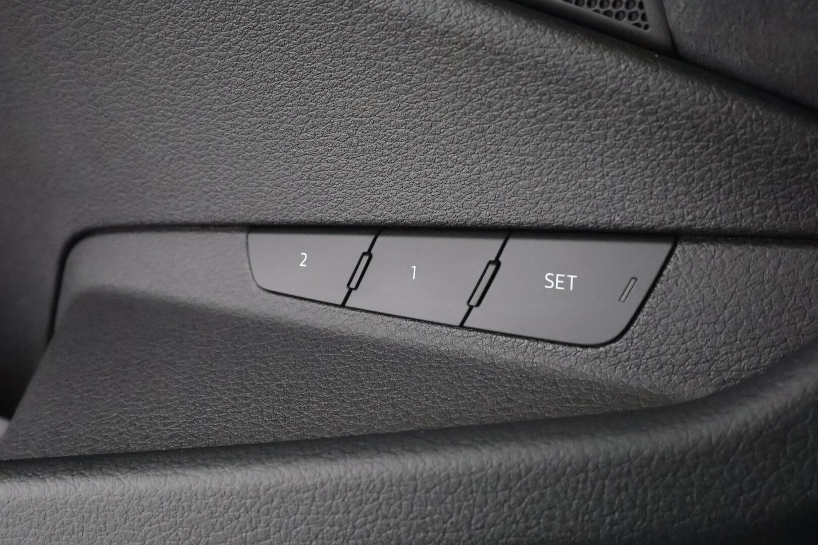 AUDI E-TRON 2022 Sportback S line quattro 55 300kW - | ACC | B&O | HUD | 360° | Tikatut sporttinahat | Matrix | Muistipenkki | Kamerapeilit | Keyless | Akt. kaistaohjaus | Navi | Apple & Android | ALV |