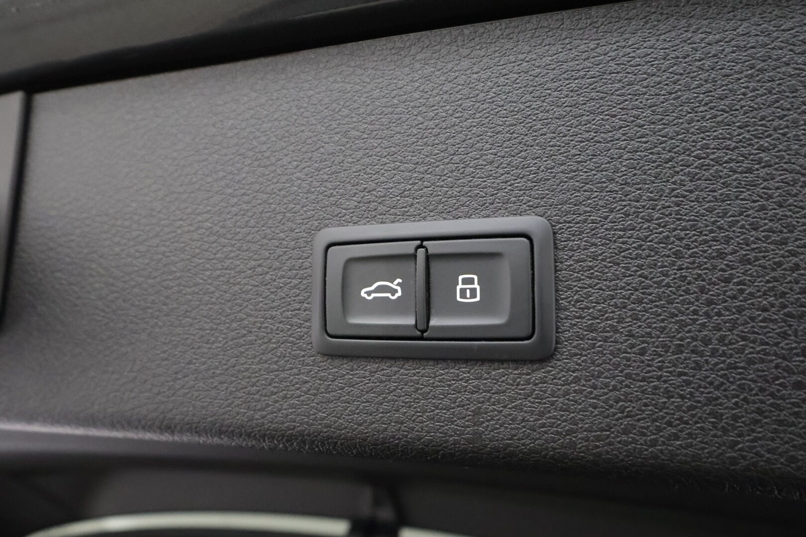 AUDI E-TRON 2022 Sportback S line quattro 55 300kW - | ACC | B&O | HUD | 360° | Tikatut sporttinahat | Matrix | Muistipenkki | Kamerapeilit | Keyless | Akt. kaistaohjaus | Navi | Apple & Android | ALV |