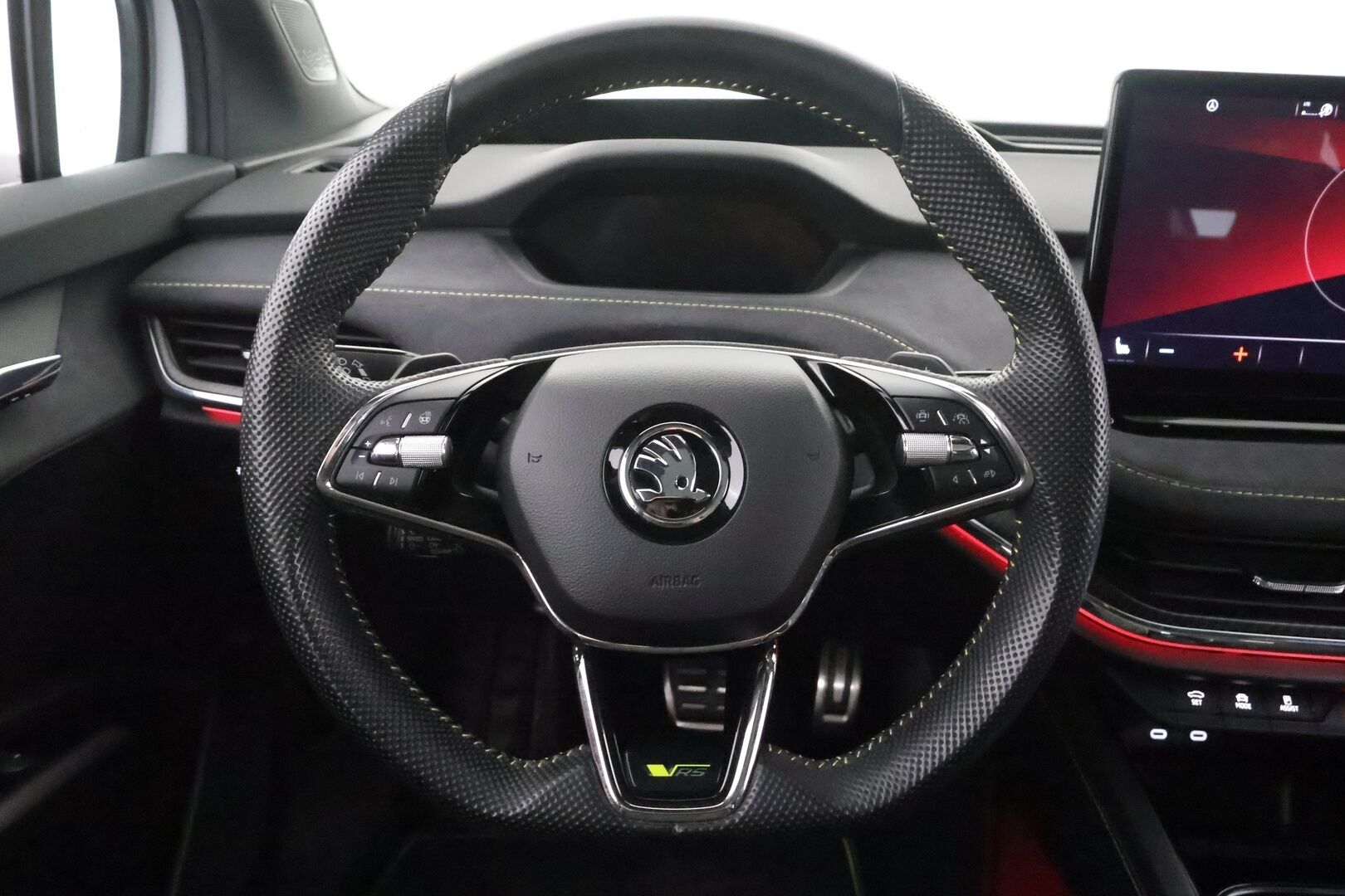 SKODA ENYAQ 2023 RS 4x4 220kW - | ILP | Koukku | Lasikatto | Canton | HUD | ACC | Matrix-LED | P.Kamera | Hierova Muistipenkki | Navi | Kaistavahti | Keyless | Merkkihuollot |