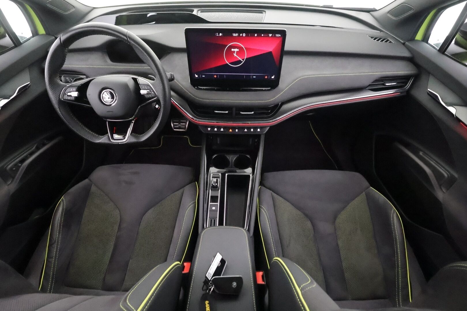SKODA ENYAQ 2023 80x 4x4 RS iV - | ILP | Koukku | ACC | Matrix-LED | P.Kamera | Lasikatto | Canton | HUD | Hierova Muistipenkki | Navi | Kaistavahti | Keyless | Merkkihuollot | 