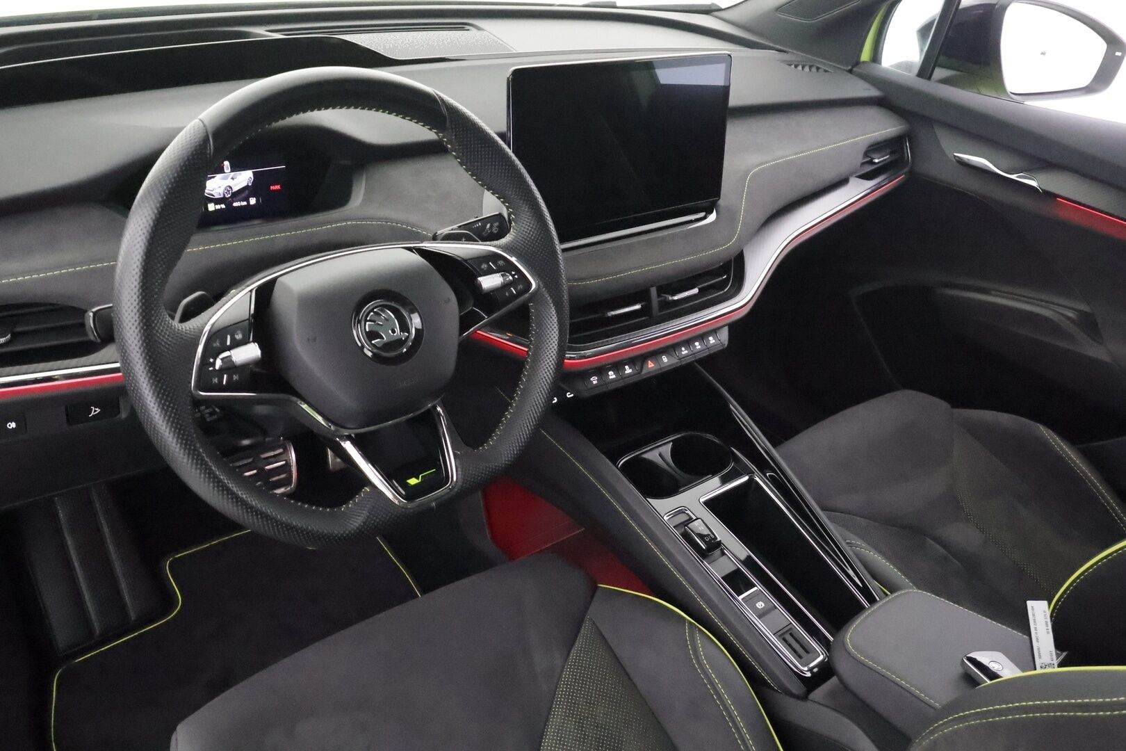 SKODA ENYAQ 2023 80x 4x4 RS iV - | ILP | Koukku | ACC | Matrix-LED | P.Kamera | Lasikatto | Canton | HUD | Hierova Muistipenkki | Navi | Kaistavahti | Keyless | Merkkihuollot | 