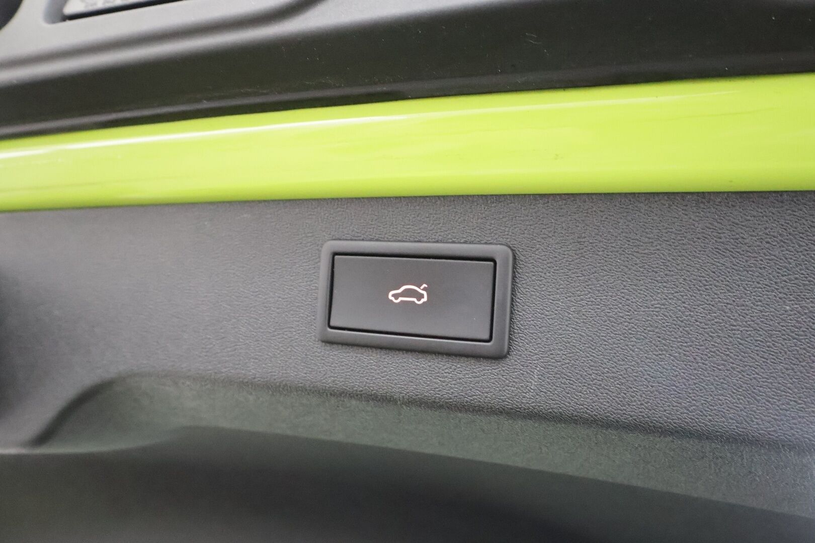 SKODA ENYAQ 2023 80x 4x4 RS iV - | ILP | Koukku | ACC | Matrix-LED | P.Kamera | Lasikatto | Canton | HUD | Hierova Muistipenkki | Navi | Kaistavahti | Keyless | Merkkihuollot | 
