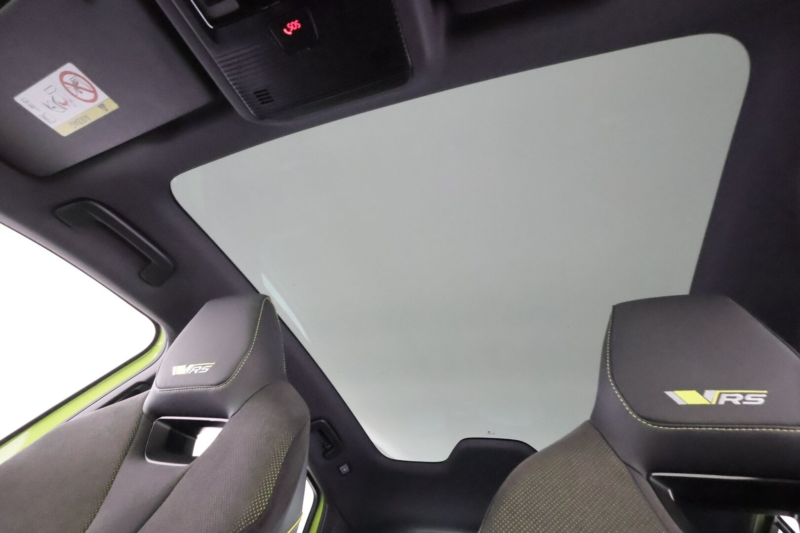 SKODA ENYAQ 2023 80x 4x4 RS iV - | ILP | Koukku | ACC | Matrix-LED | P.Kamera | Lasikatto | Canton | HUD | Hierova Muistipenkki | Navi | Kaistavahti | Keyless | Merkkihuollot | 