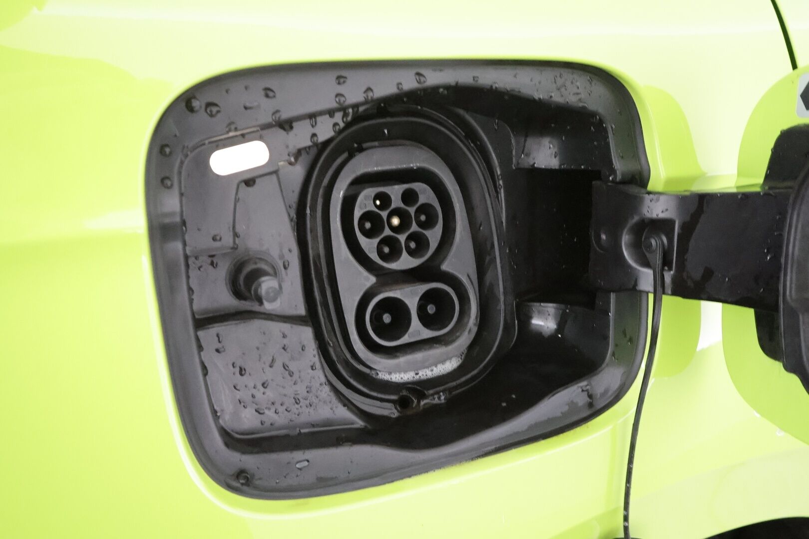 SKODA ENYAQ 2023 80x 4x4 RS iV - | ILP | Koukku | ACC | Matrix-LED | P.Kamera | Lasikatto | Canton | HUD | Hierova Muistipenkki | Navi | Kaistavahti | Keyless | Merkkihuollot | 