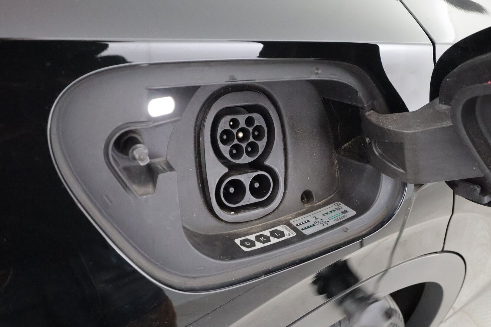 VOLKSWAGEN ID.5 2023 GTX Dual Motor AWD, akku 77 kWh - | HUD | ILP | Koukku | ACC | Matrix-LED | 360 | Lasikatto | Hierovat Sporttipenkit Muistilla | Navi | Kaistavahti | Keyless | 2x Latauskaapelit | Merkkihuollot | 