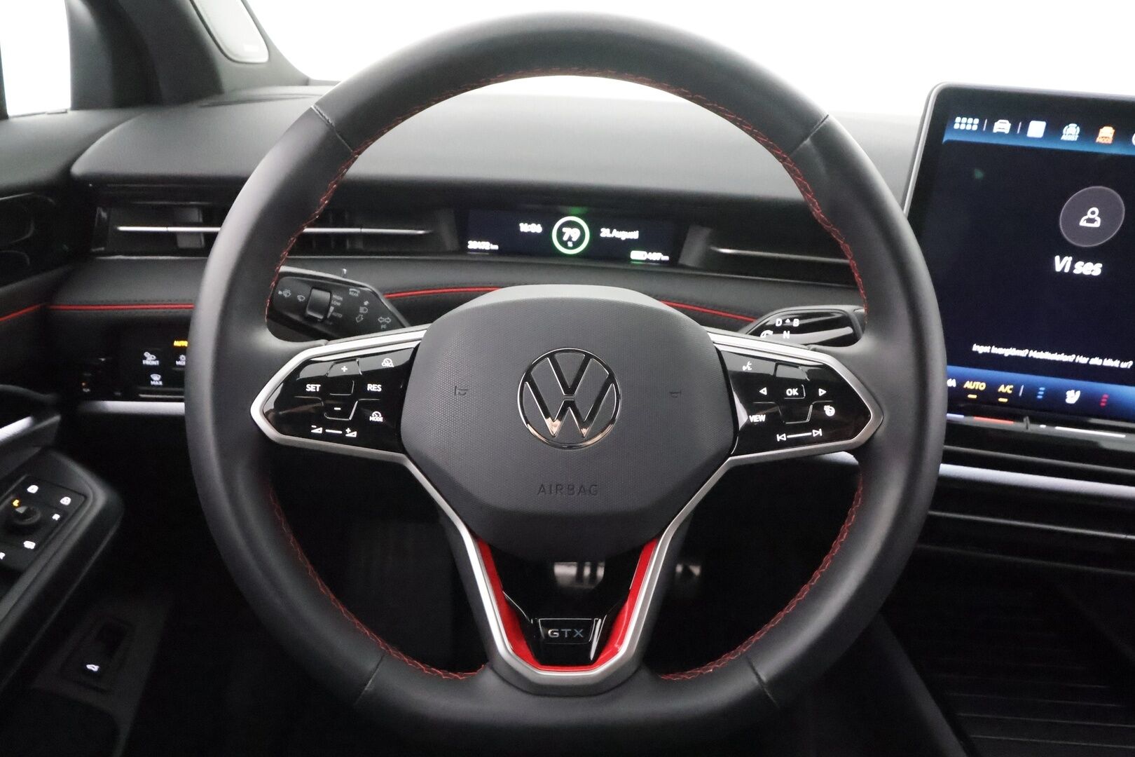 VOLKSWAGEN ID.7 2025 Tourer GTX 4MOTION 250 kW Akku 86 kWh - | ACC | ILP | Koukku | H/K | IQ-Light | HUD | Hierovat Muistipenkit | 360-Kamera | Puolinahat | Keyless | Merkkihuollettu | Kahdet Renkaat |