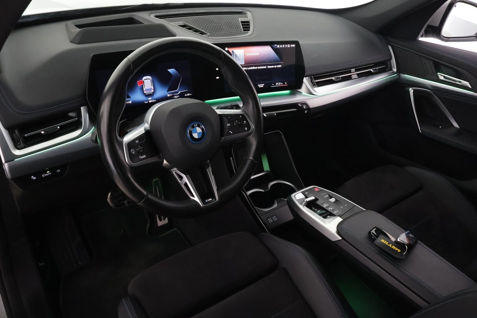 BMW IX1 2023 U11 30 xDrive M Sport - | ILP | Koukku | HUD | 360° | Panorama | Adapt. M-alusta | Muistipenkki | Kuljettajan hieronta | Adapt LED | Comfort Access | Ambient Light | 