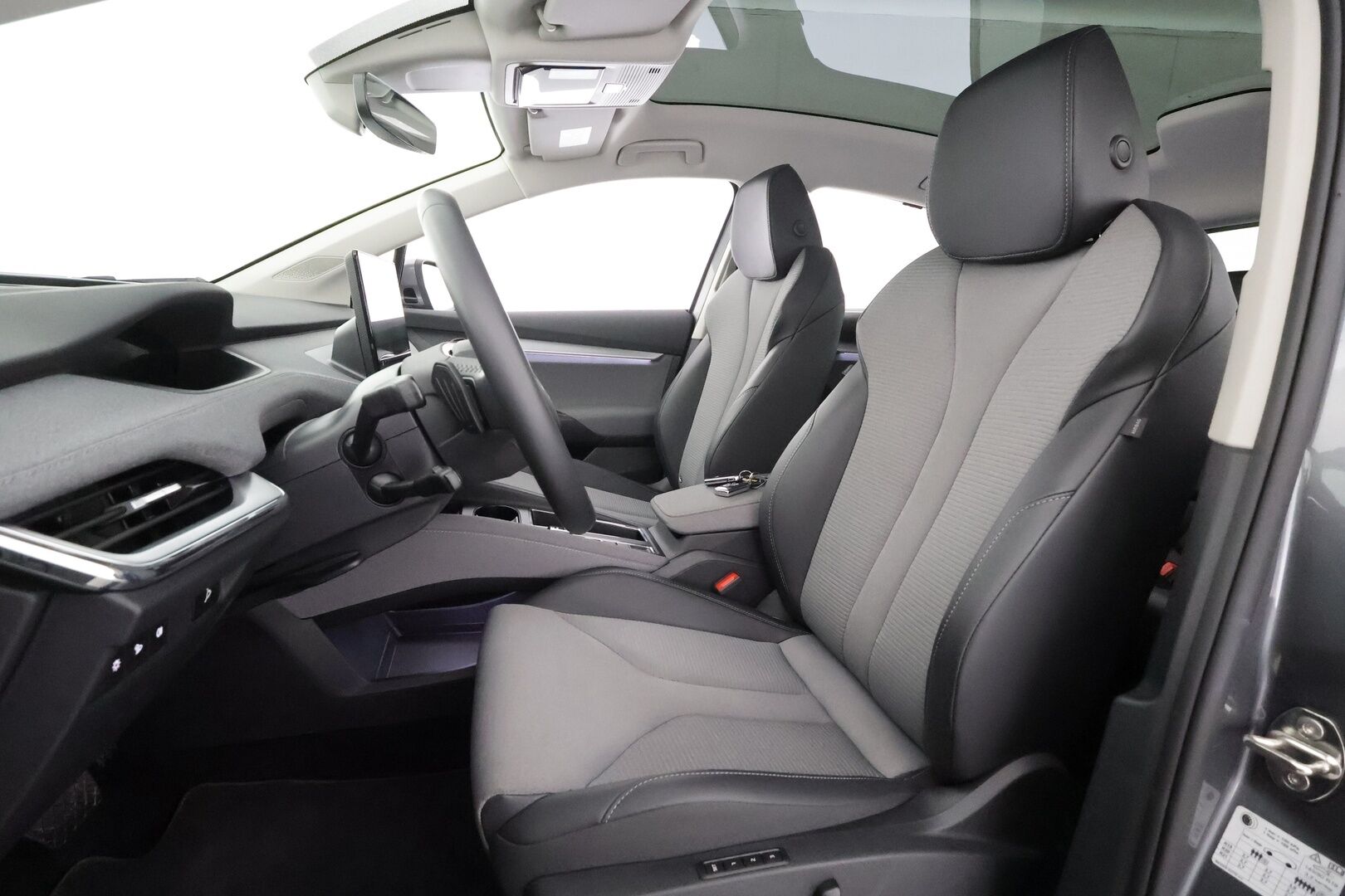 Skoda Enyaq 2024 Coupe 85 SportLine - ILP | Akuston esilämmitys | Lasikatto | ACC | Matrix LED | Peruutuskamera | Keyless | Merkkihuollot | Muistipenkki | Ratinlämmitys | Huippuvarusteet!