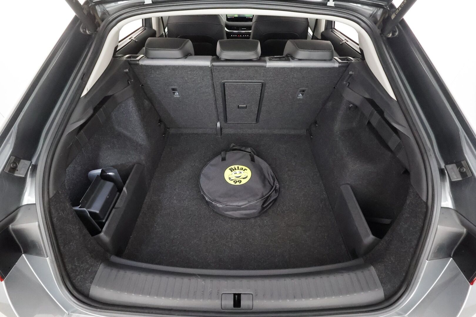 Skoda Enyaq 2024 Coupe 85 SportLine - ILP | Akuston esilämmitys | Lasikatto | ACC | Matrix LED | Peruutuskamera | Keyless | Merkkihuollot | Muistipenkki | Ratinlämmitys | Huippuvarusteet!