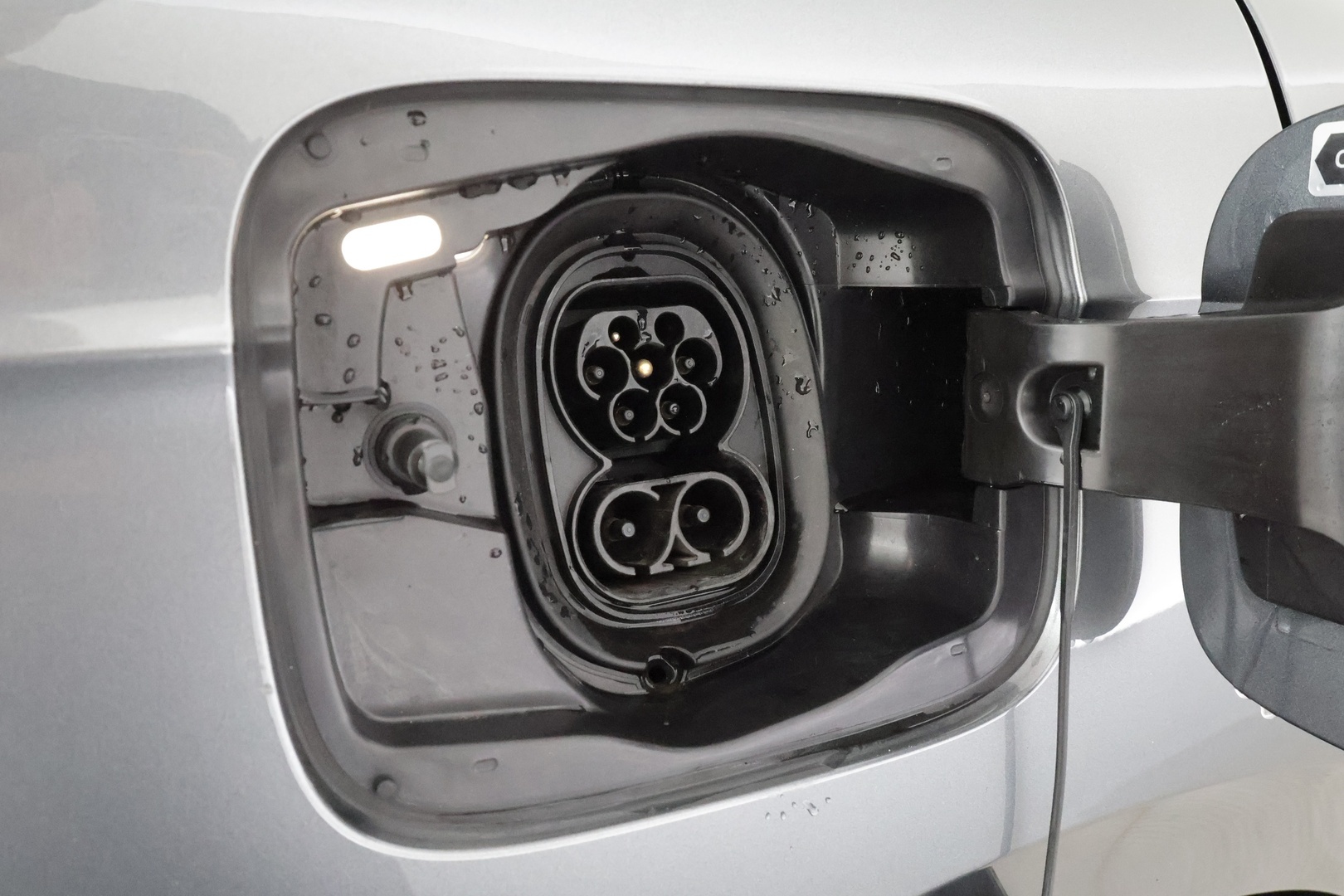 Skoda Enyaq 2024 Coupe 85 SportLine - ILP | Akuston esilämmitys | Lasikatto | ACC | Matrix LED | Peruutuskamera | Keyless | Merkkihuollot | Muistipenkki | Ratinlämmitys | Huippuvarusteet!
