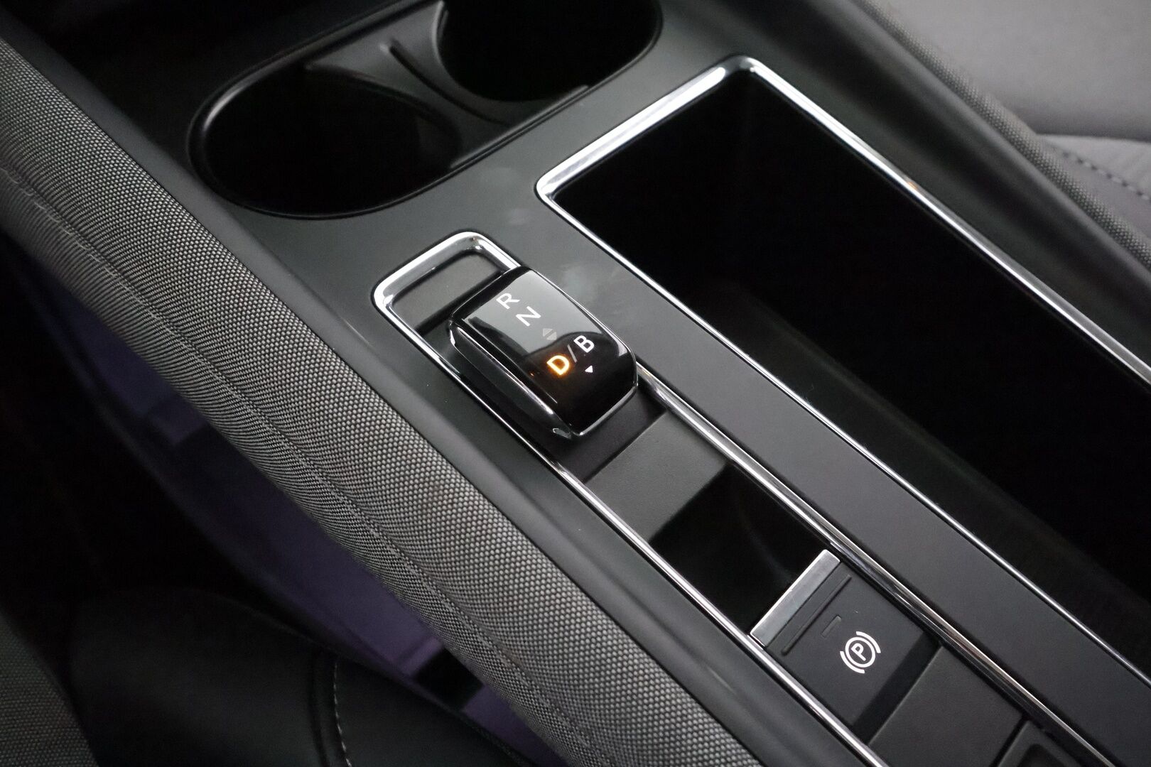 Skoda Enyaq 2024 Coupe 85 SportLine - ILP | Akuston esilämmitys | Lasikatto | ACC | Matrix LED | Peruutuskamera | Keyless | Merkkihuollot | Muistipenkki | Ratinlämmitys | Huippuvarusteet!