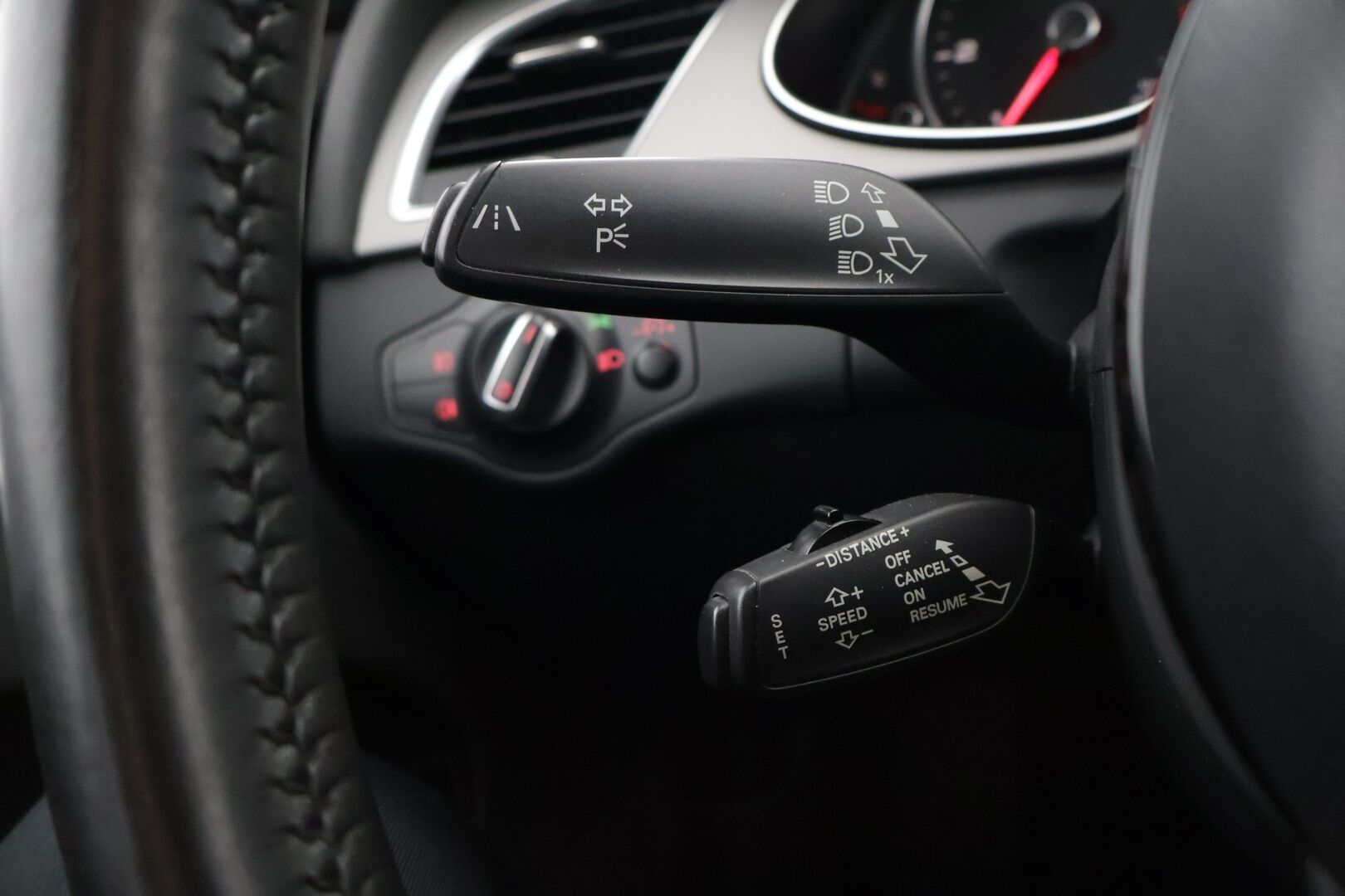 Audi A4 allroad quattro 2013 Alpine Pro 2,0 TDI 130 kW quattro S tronic - ACC | Panorama | Sähköluukku | Tutkat | 2x Renkaat | Katsastettu 9 / 26 | YritysOutlet - Myydään vain yrityksille