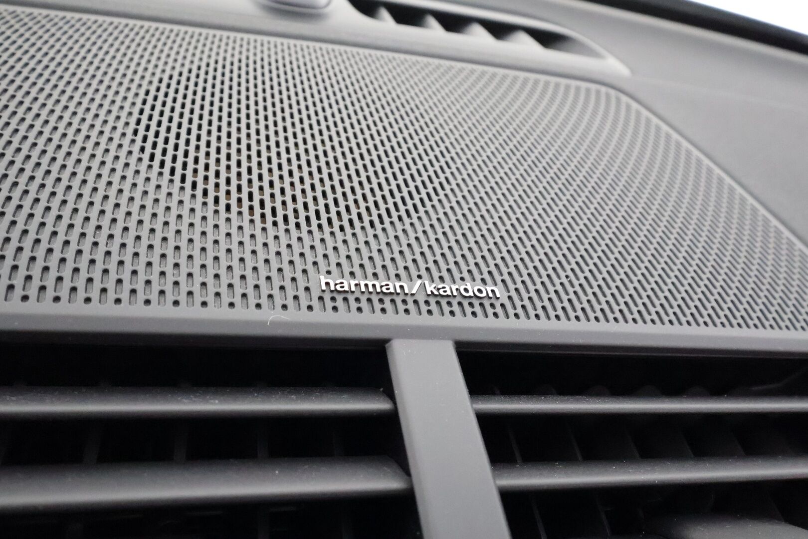 Polestar 2 2021 Long Range Dual Motor, 300kW, 78kWh - | ACC | Koukku | Pixel LED | H/K | Muistipenkki | Lasikatto | P.Kamera | Ratinlämmitys | Keyless | Apple&Android | Kahdet Renkaat |