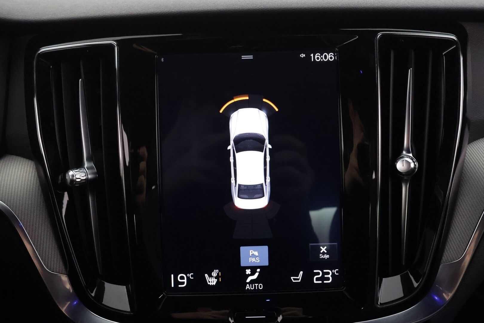 Volvo S60 2020 T5 Business R-Design aut - | ACC | Webasto | Harman/Kardon | Muistipenkki | Sporttipenkit | Puolinahat | Pilot Assist | Keyless | Lämm. ratti | Digimittaristo | 